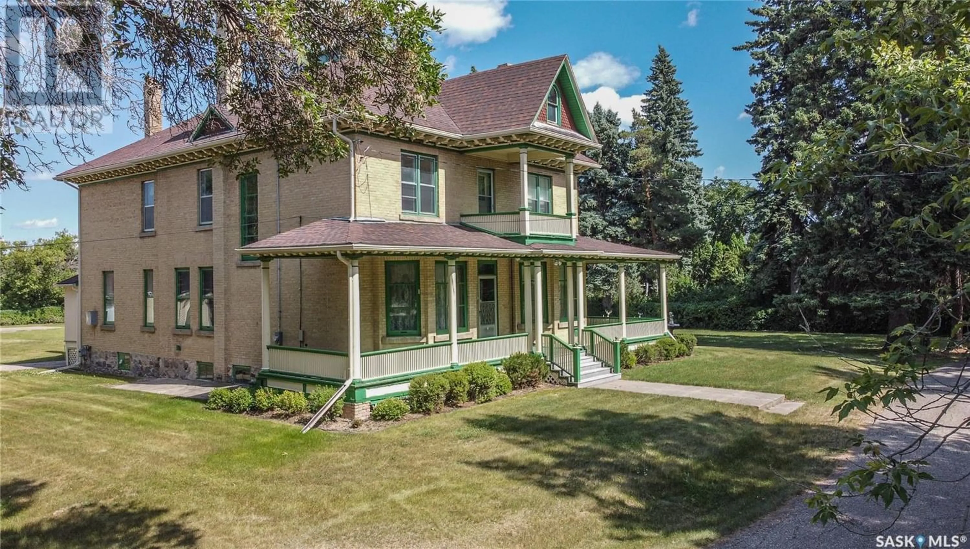 Cottage for 1017 Grand AVENUE, Indian Head Saskatchewan S0G2K0