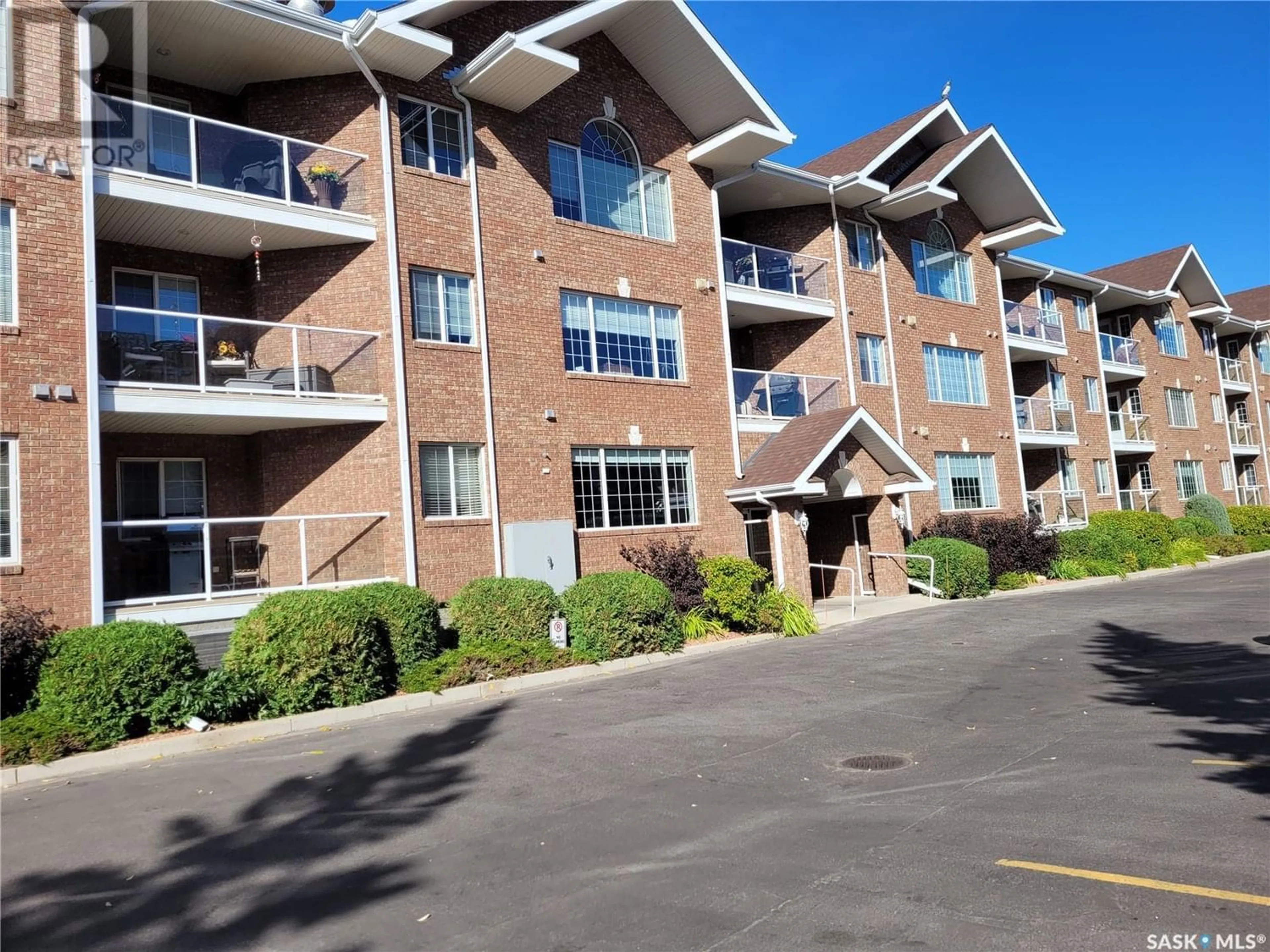 A pic from exterior of the house or condo for 107 910 Heritage VIEW, Saskatoon Saskatchewan S7H5S4