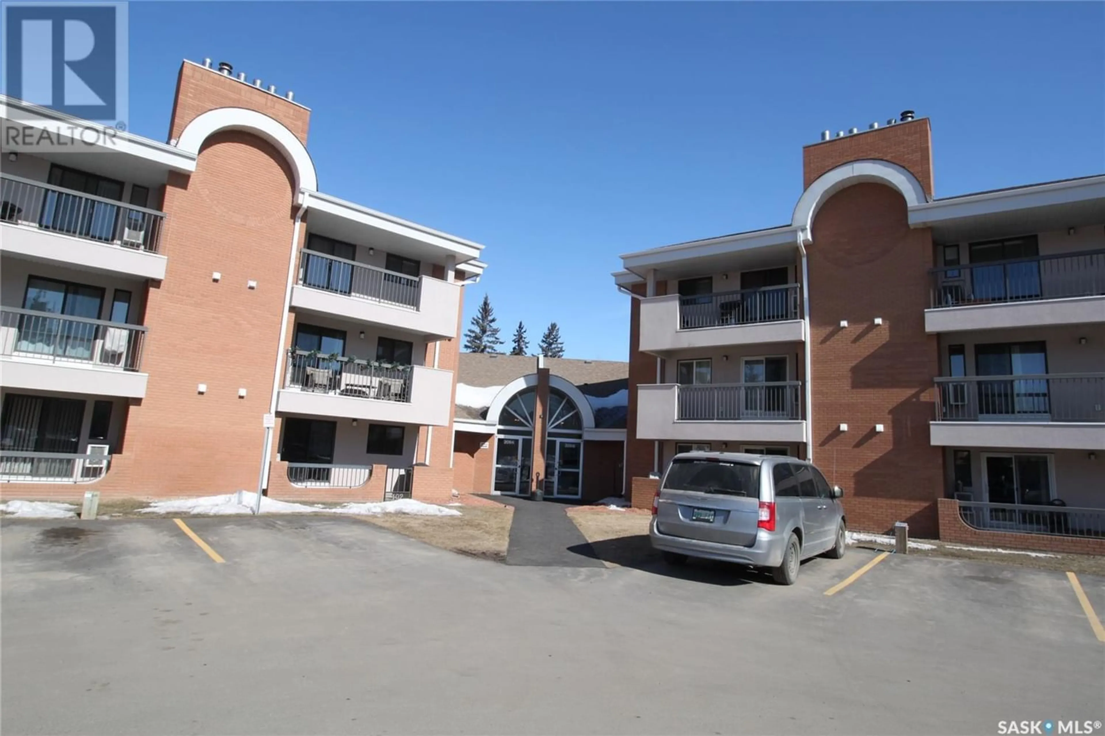 A pic from exterior of the house or condo for 201 209A Cree PLACE, Saskatoon Saskatchewan S7K7Y9