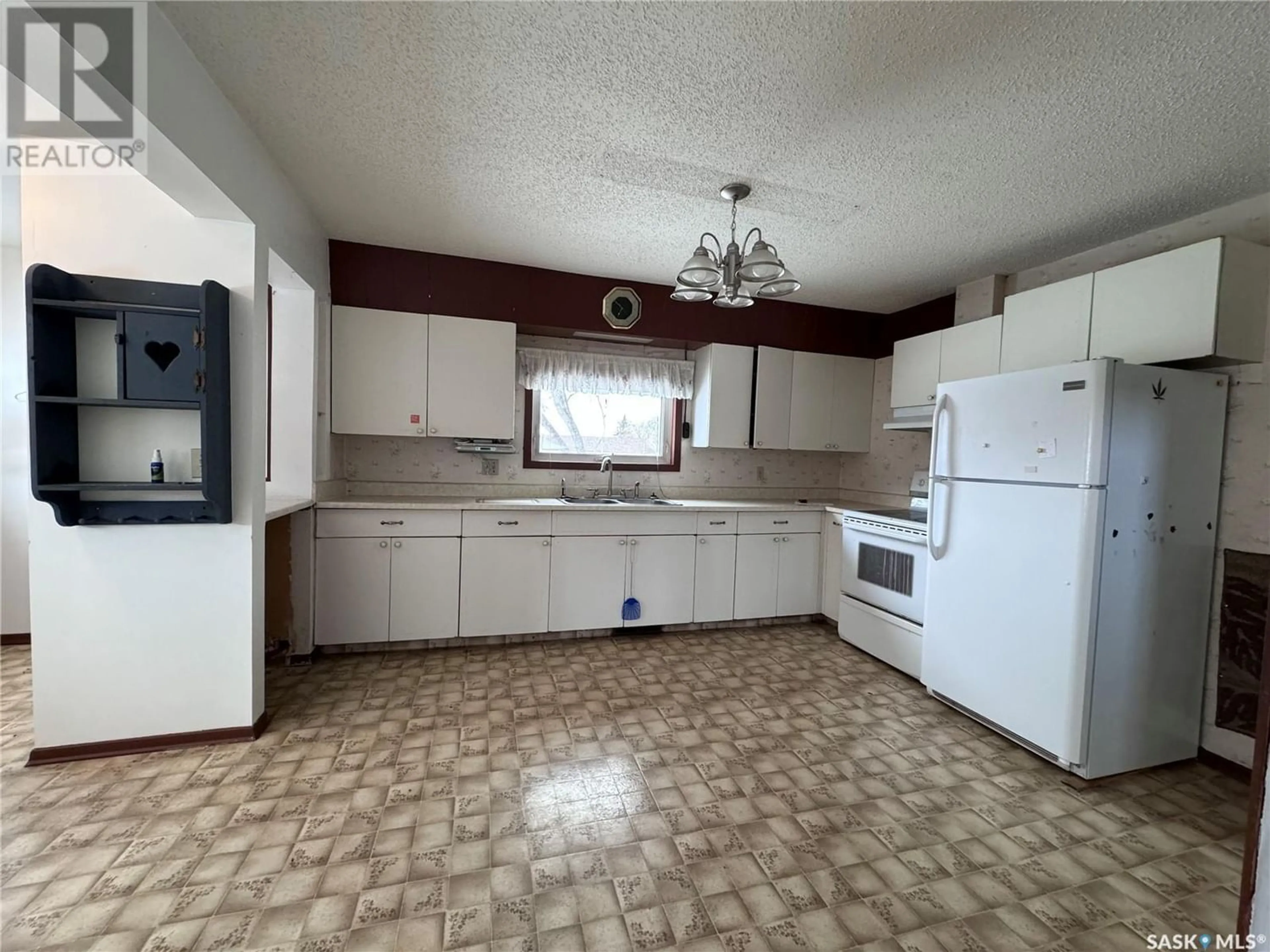 Kitchen, unknown floor, cottage for 724 St Annes AVENUE, Bruno Saskatchewan S0K0S0