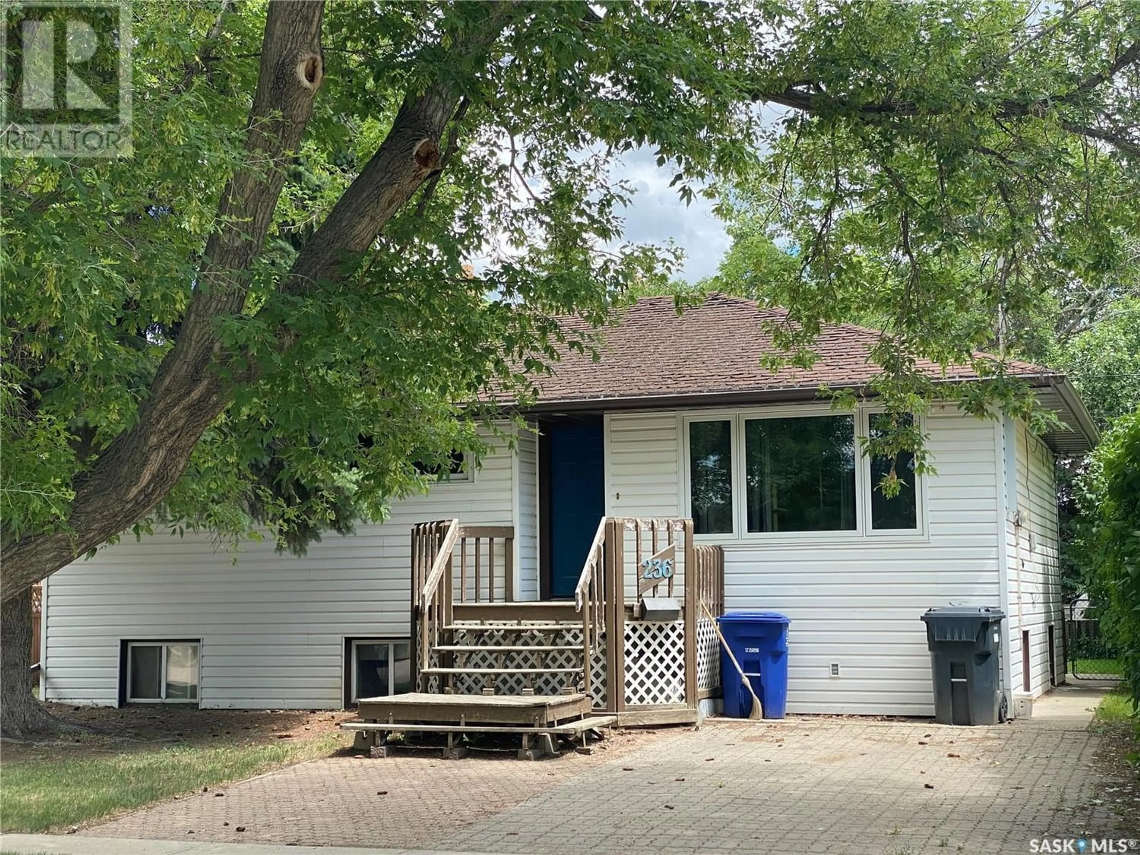 Frontside or backside of a home for 236 10th STREET NE, Weyburn Saskatchewan S4H1H3
