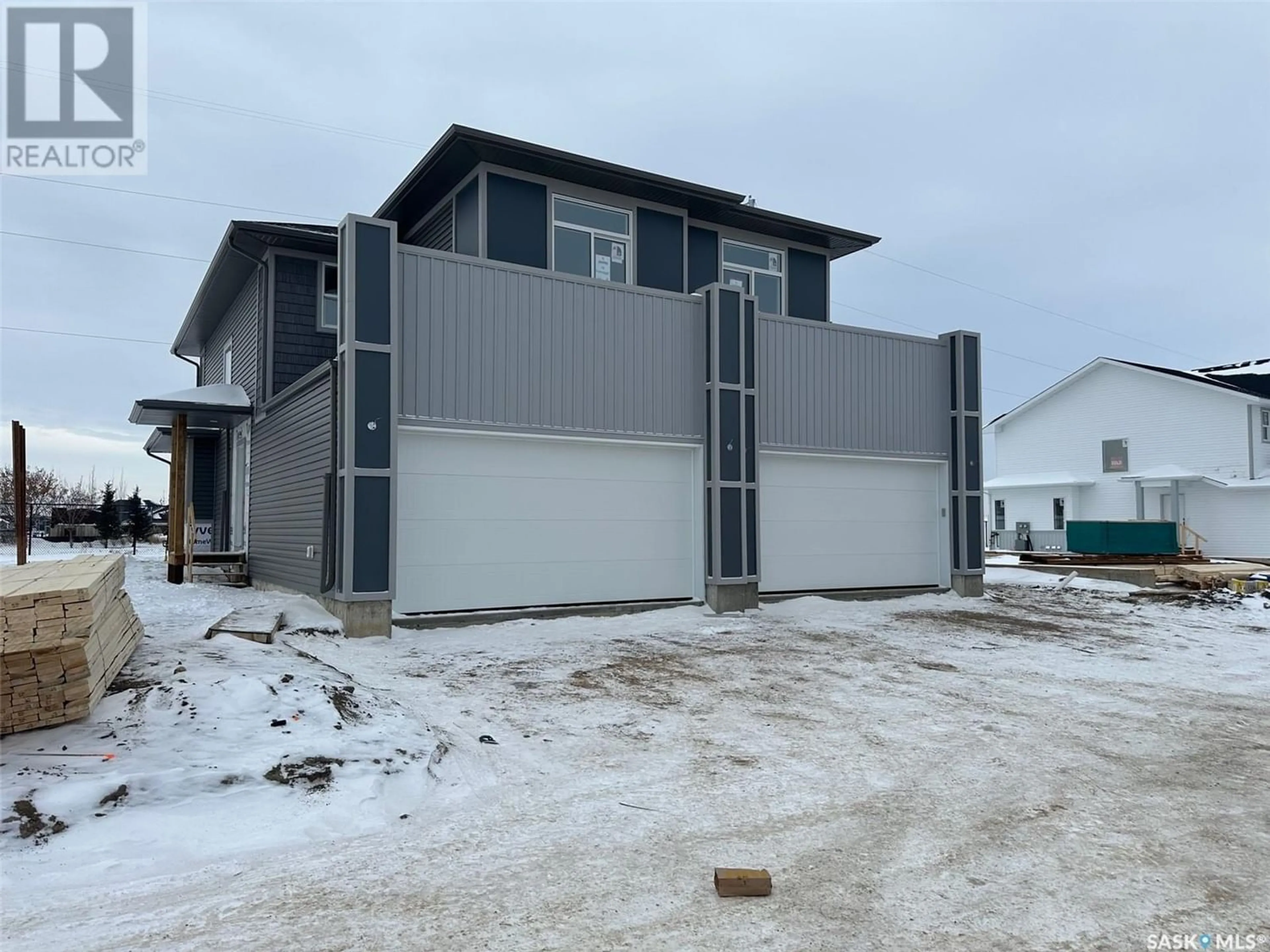 A pic from exterior of the house or condo for 18 115 Feheregyhazi BOULEVARD, Saskatoon Saskatchewan