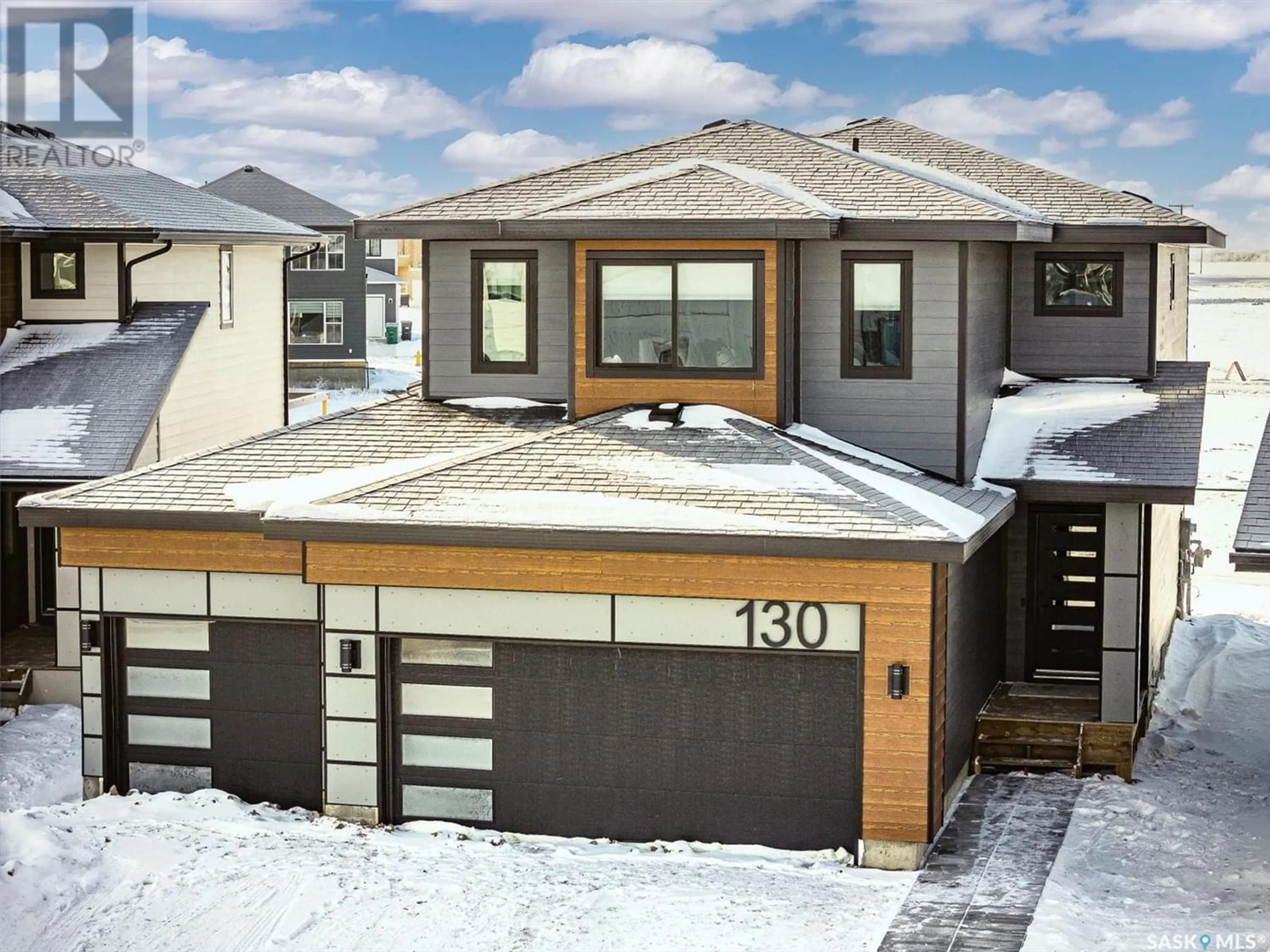 Frontside or backside of a home for 327 Dziadyk BEND, Saskatoon Saskatchewan S7V1M5
