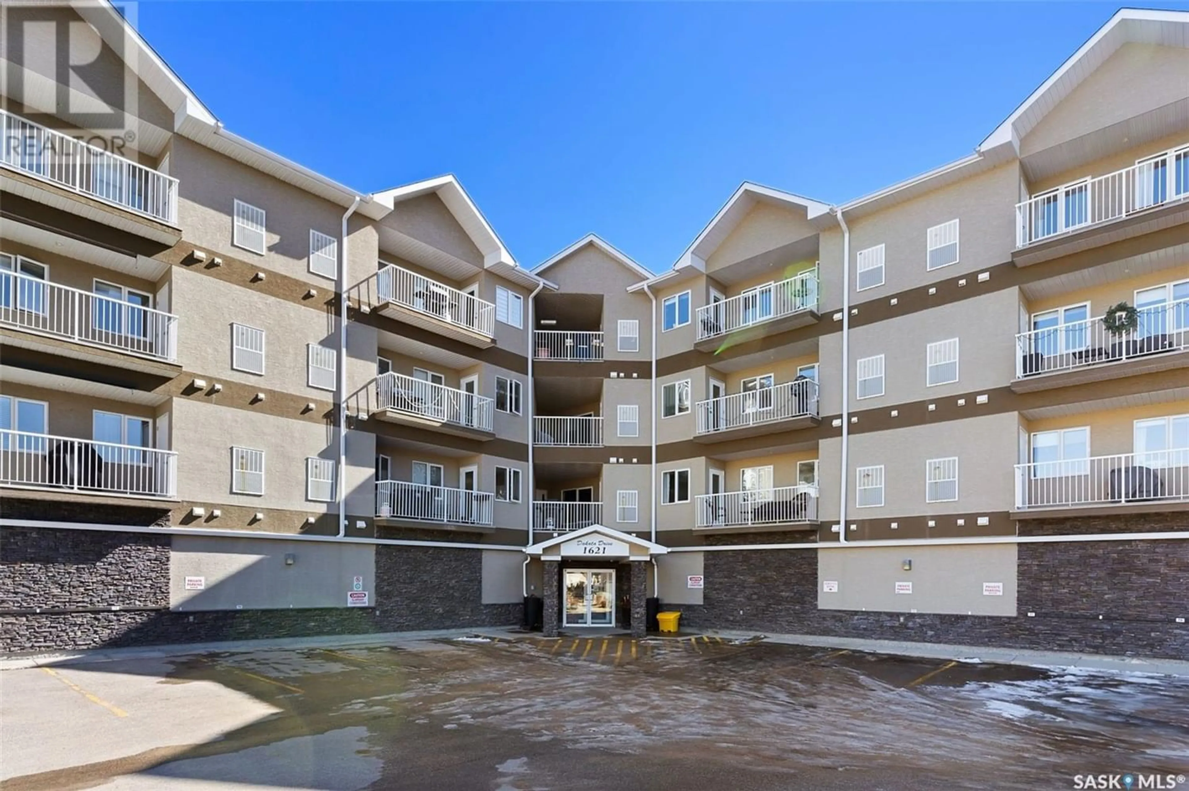 A pic from exterior of the house or condo for 106 1621 Dakota DRIVE, Regina Saskatchewan S4Z0A8