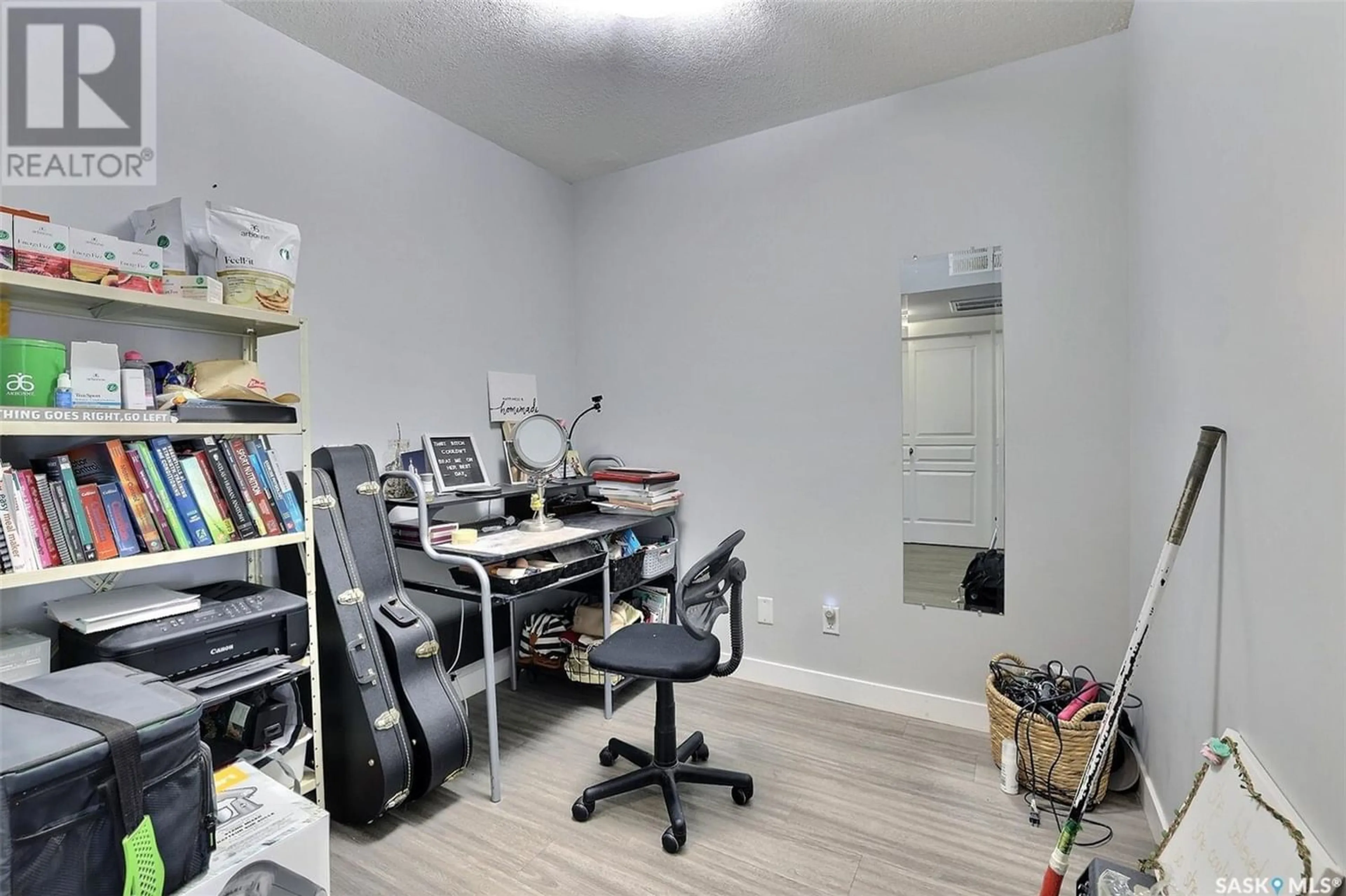 A pic of a room for 102 5301 Universal CRESCENT, Regina Saskatchewan S4W0L2