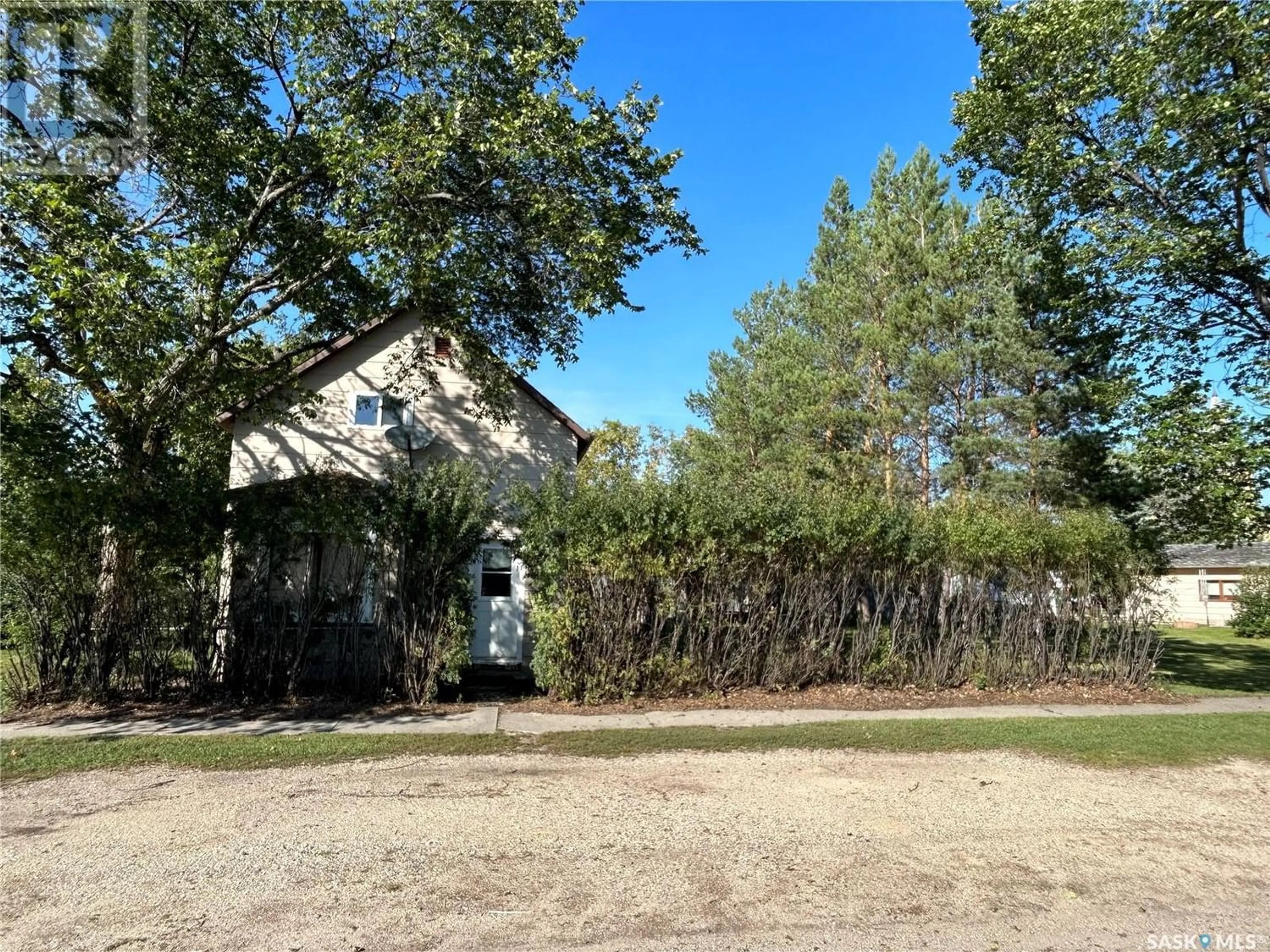 Cottage for 1002 Saskatchewan AVENUE, Grenfell Saskatchewan S0G2B0