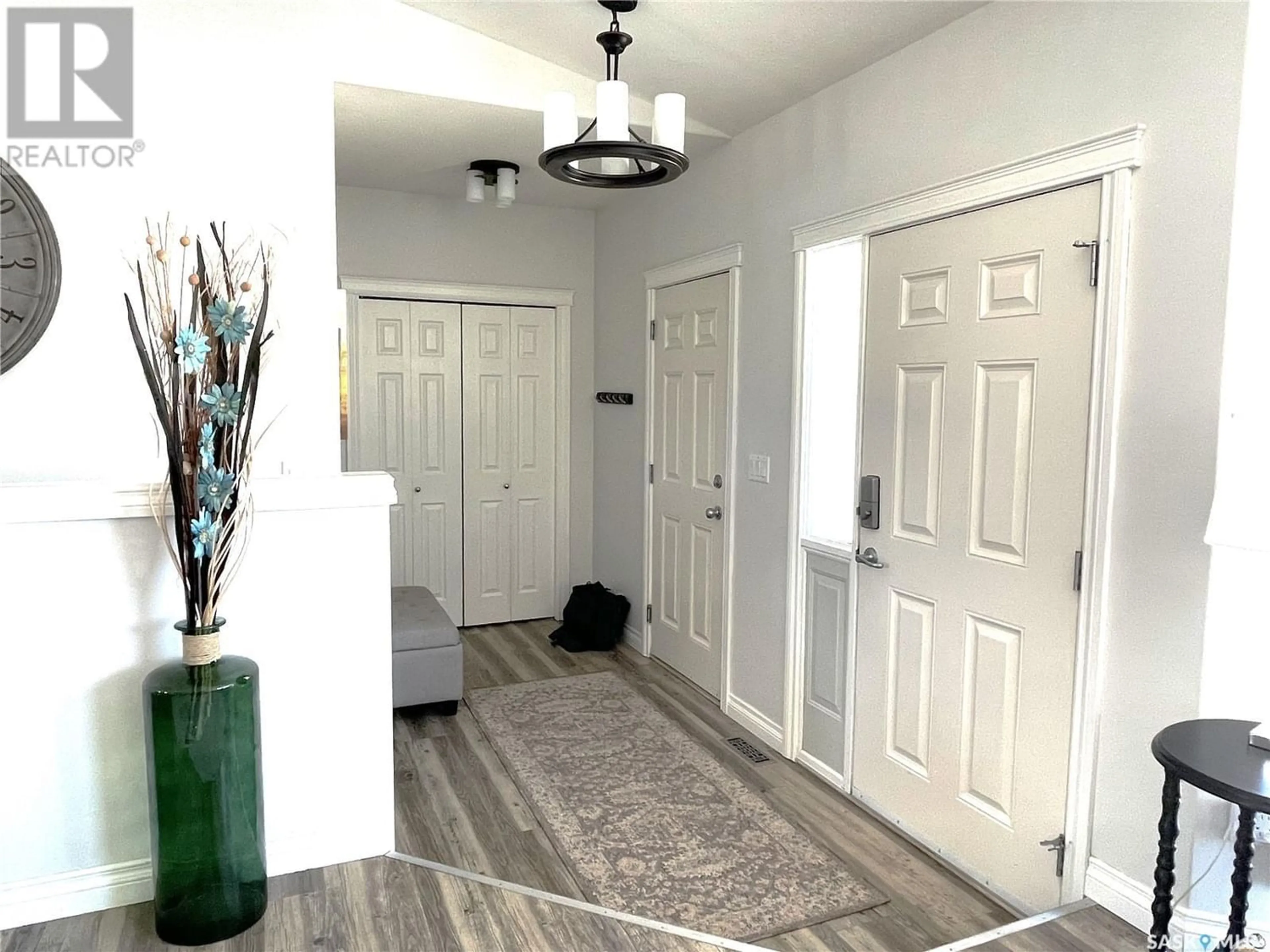 Indoor entryway for 360 Bendel CRESCENT, Martensville Saskatchewan S0K2T2