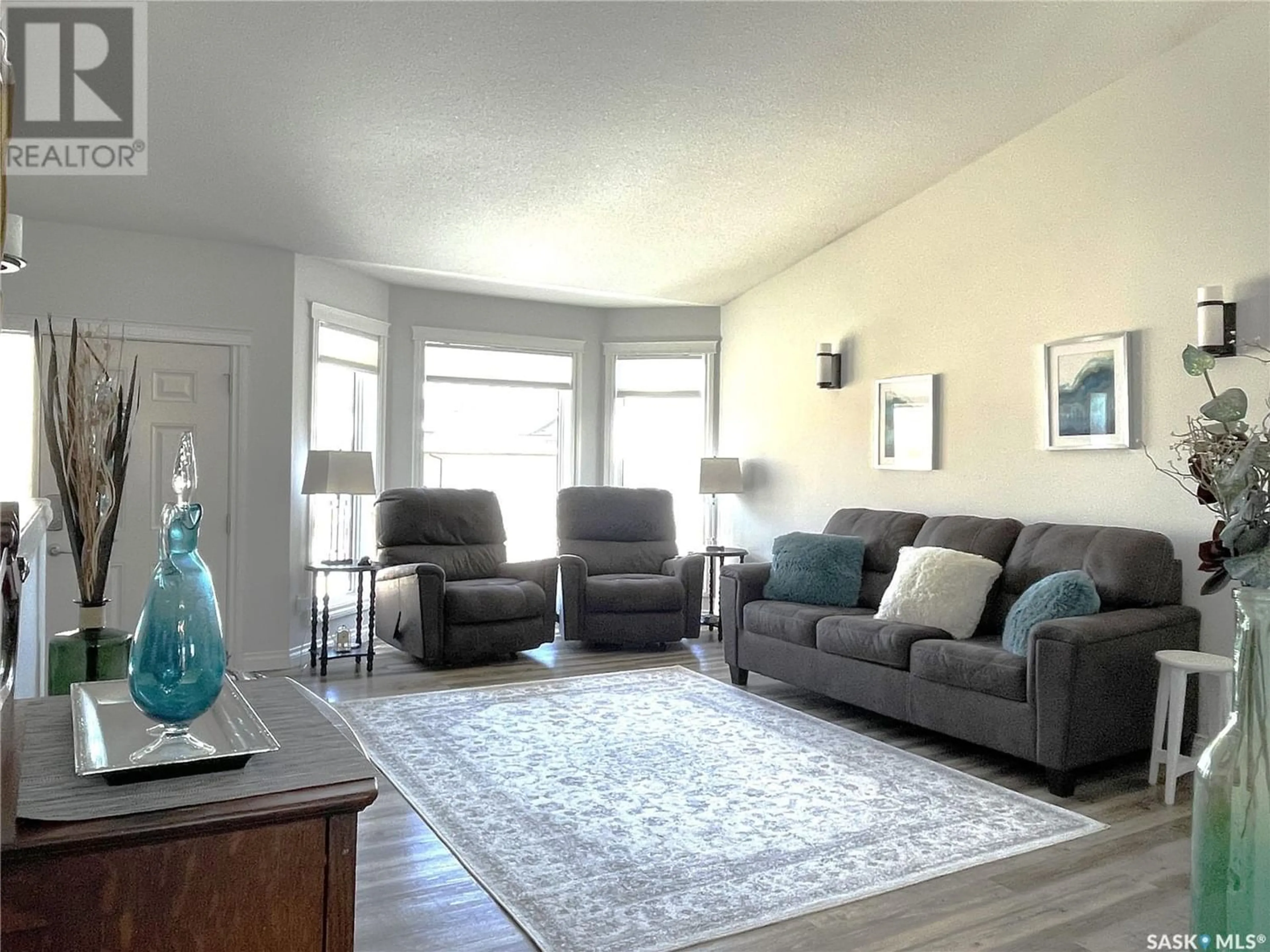 Living room for 360 Bendel CRESCENT, Martensville Saskatchewan S0K2T2