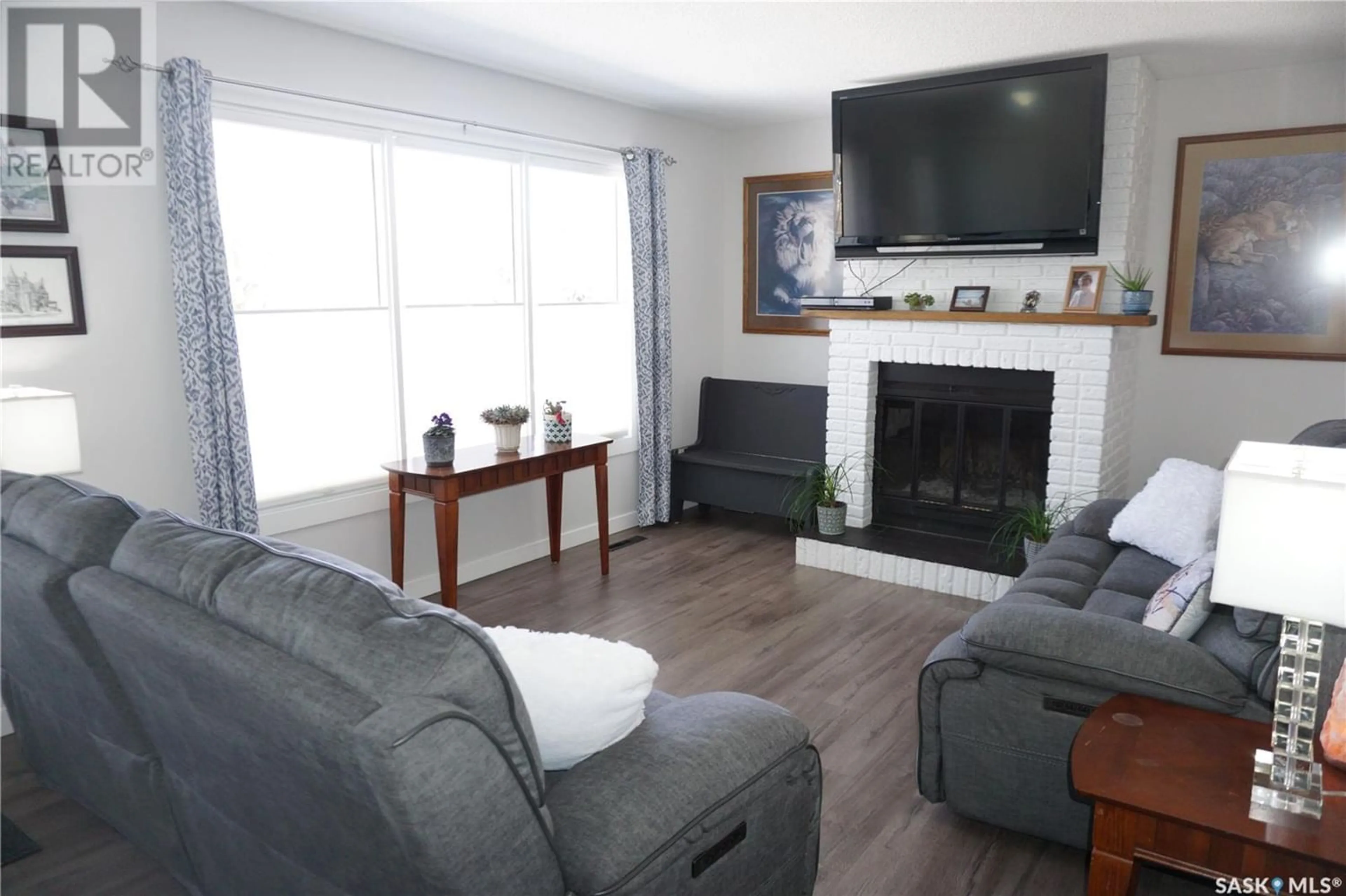 Living room for 210 Jura STREET, Colonsay Saskatchewan S0K0Z0