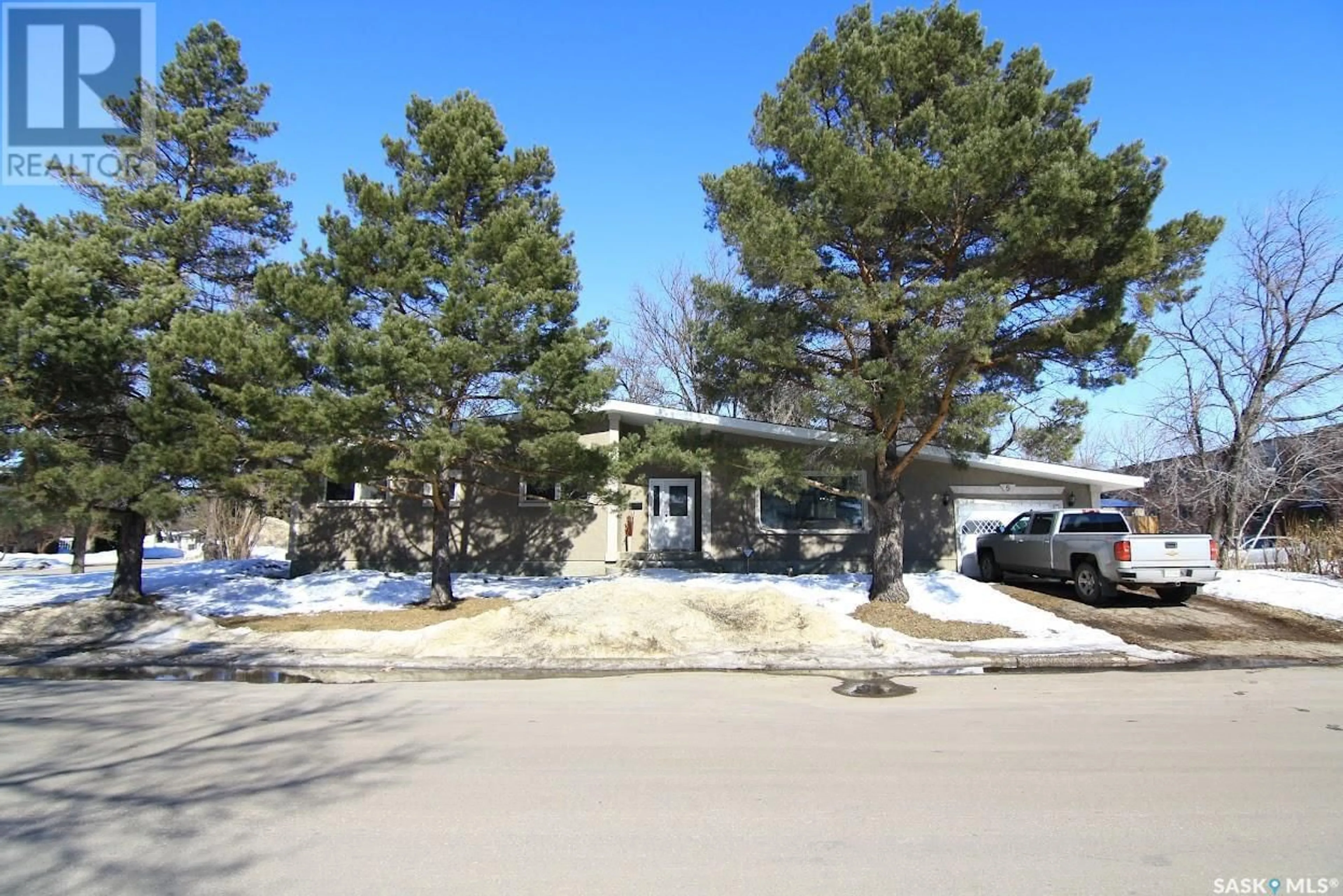 Street view for 5 Northfield BAY, Yorkton Saskatchewan S3N2M1