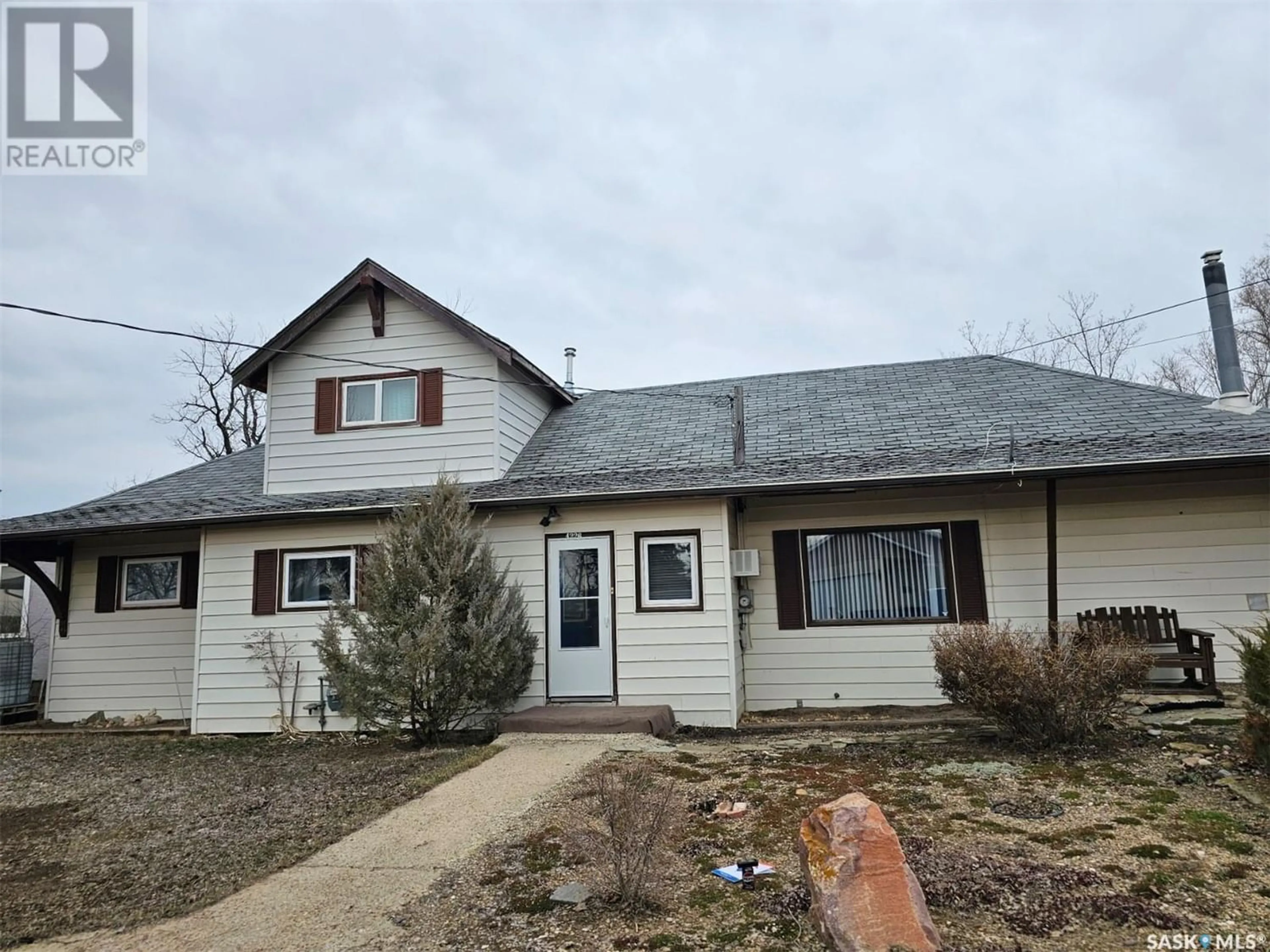 Frontside or backside of a home for 4226 Hudson STREET, Cadillac Saskatchewan S0N0K0