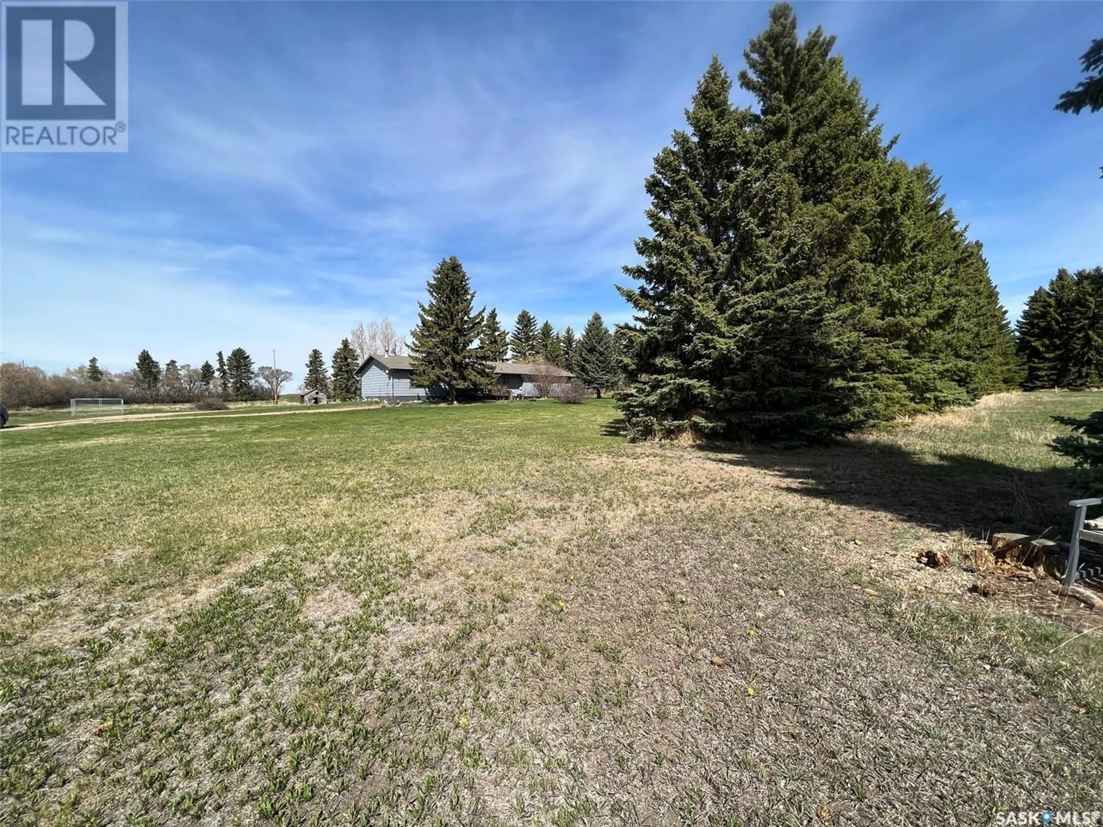 Fenced yard for Gilmour Acreage, Manitou Lake Rm No. 442 Saskatchewan S0M1P0