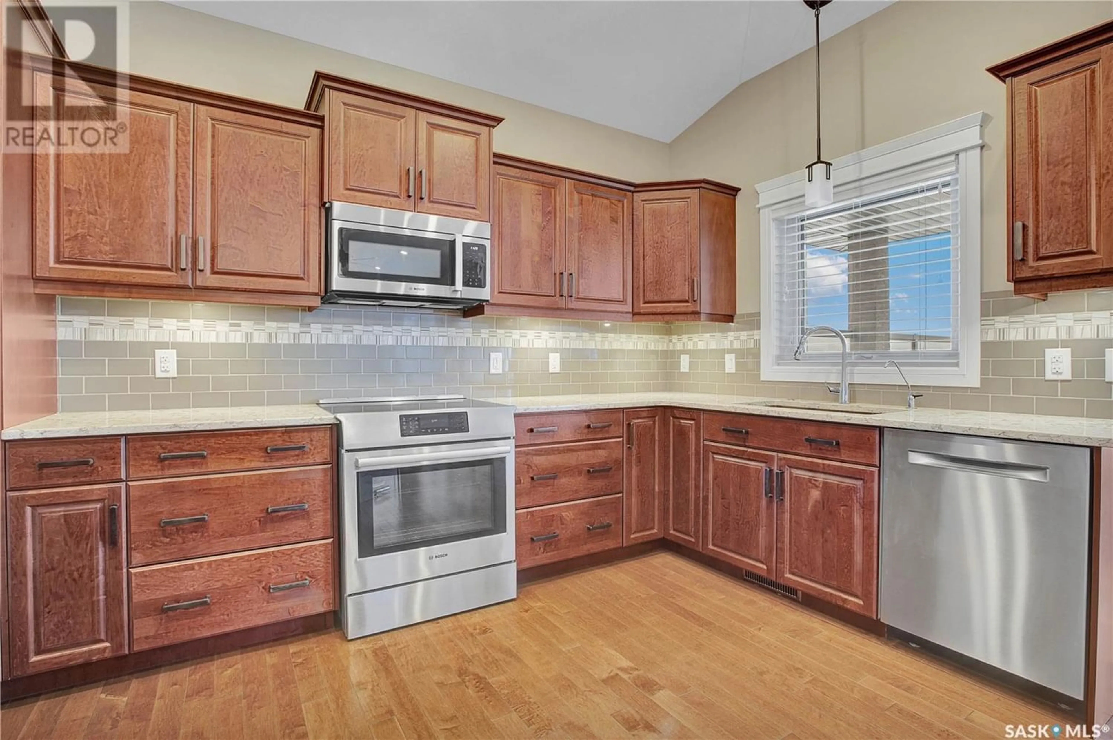 Standard kitchen for 415 Palmer CRESCENT, Warman Saskatchewan S0K4S1