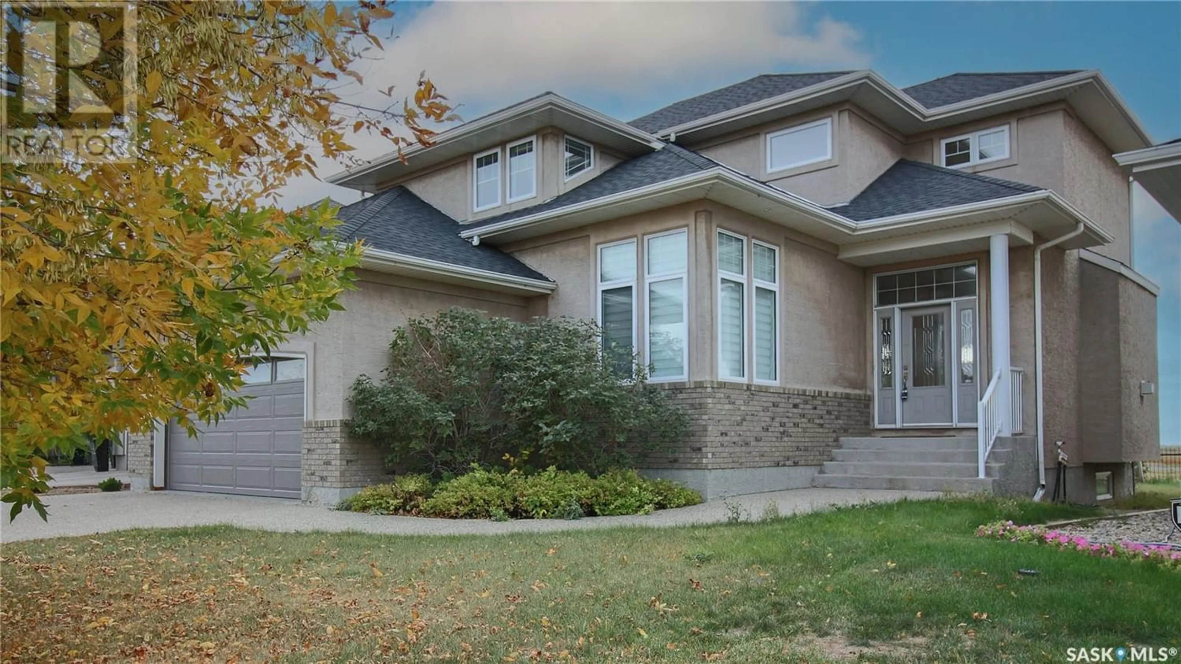 Frontside or backside of a home for 12059 Wascana HEIGHTS, Regina Saskatchewan S4V3C2