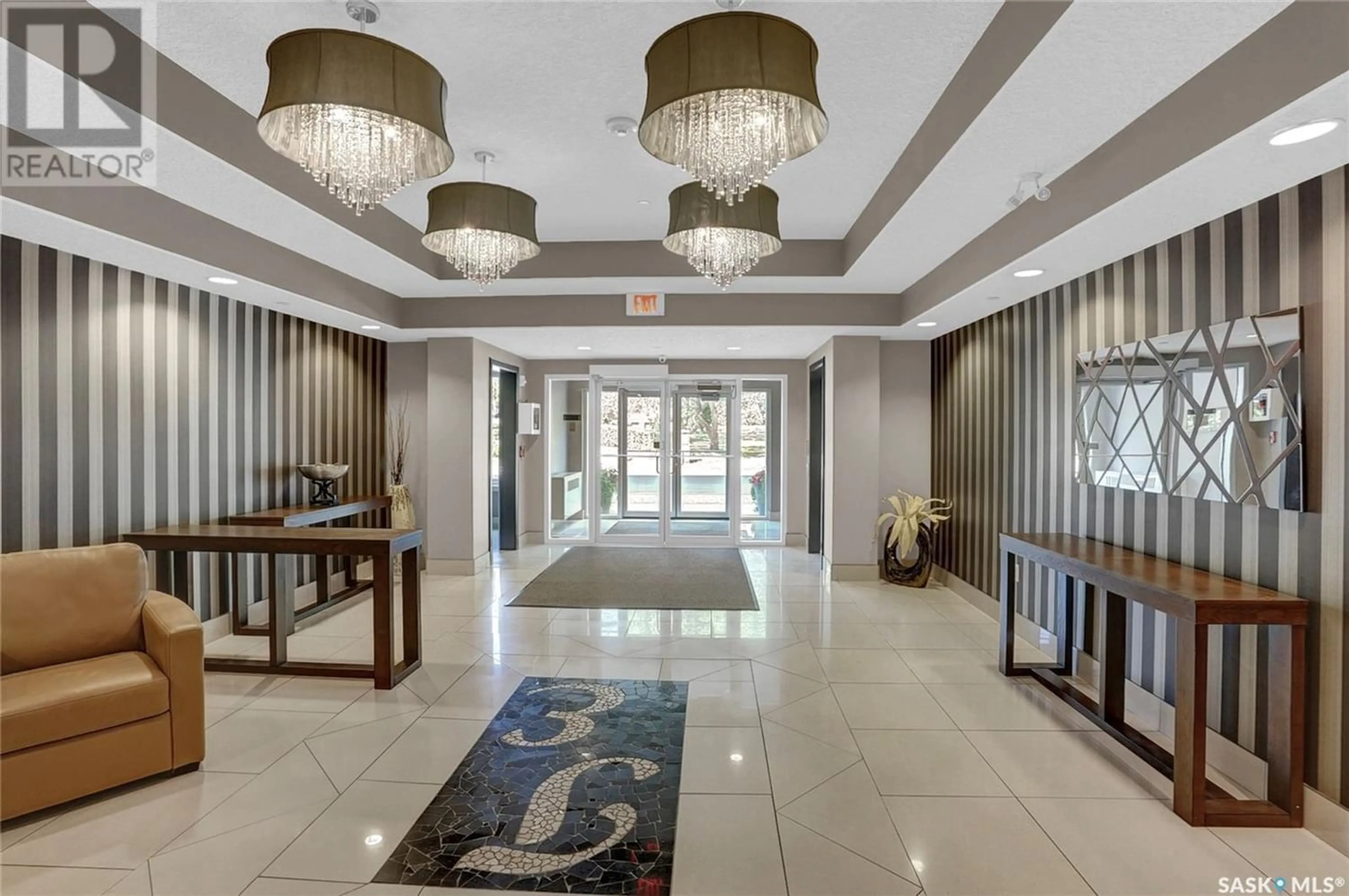 Indoor lobby for 502 205 Fairford STREET E, Moose Jaw Saskatchewan S6H0E1