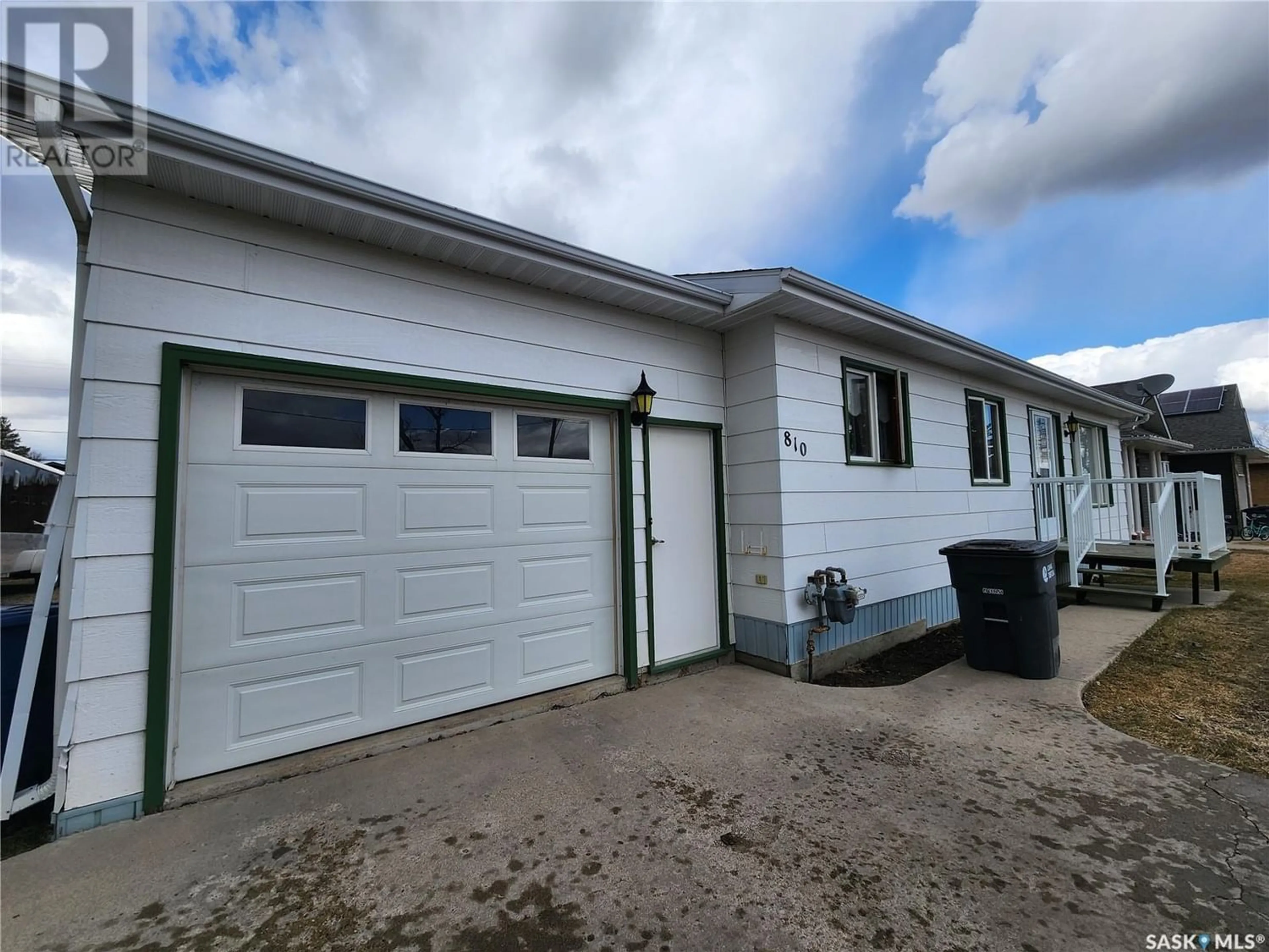 Frontside or backside of a home for 810 Pacific STREET, Grenfell Saskatchewan S0G2B0