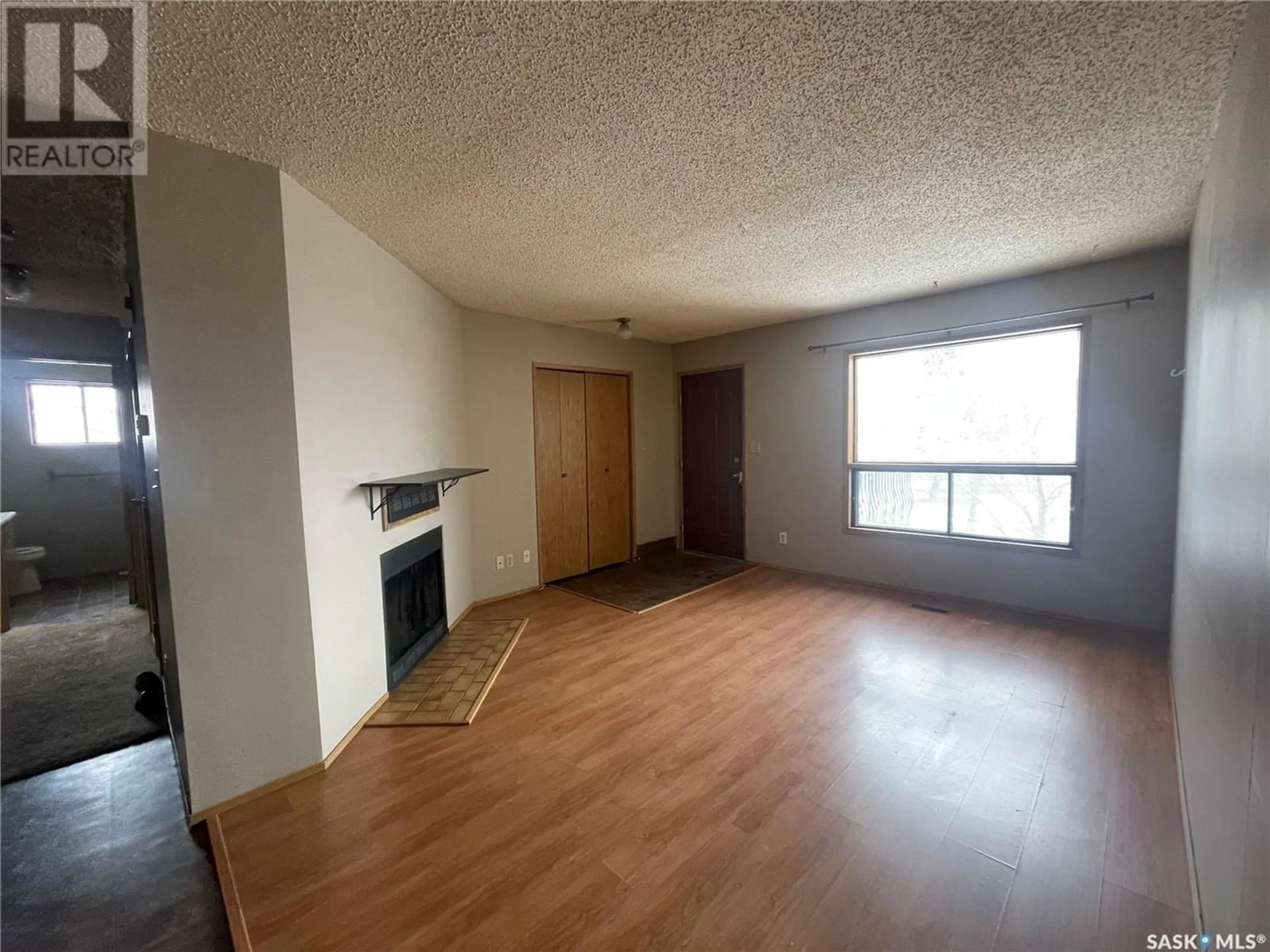 A pic of a room for 404 Cedar Meadow DRIVE, Regina Saskatchewan S4X3J6