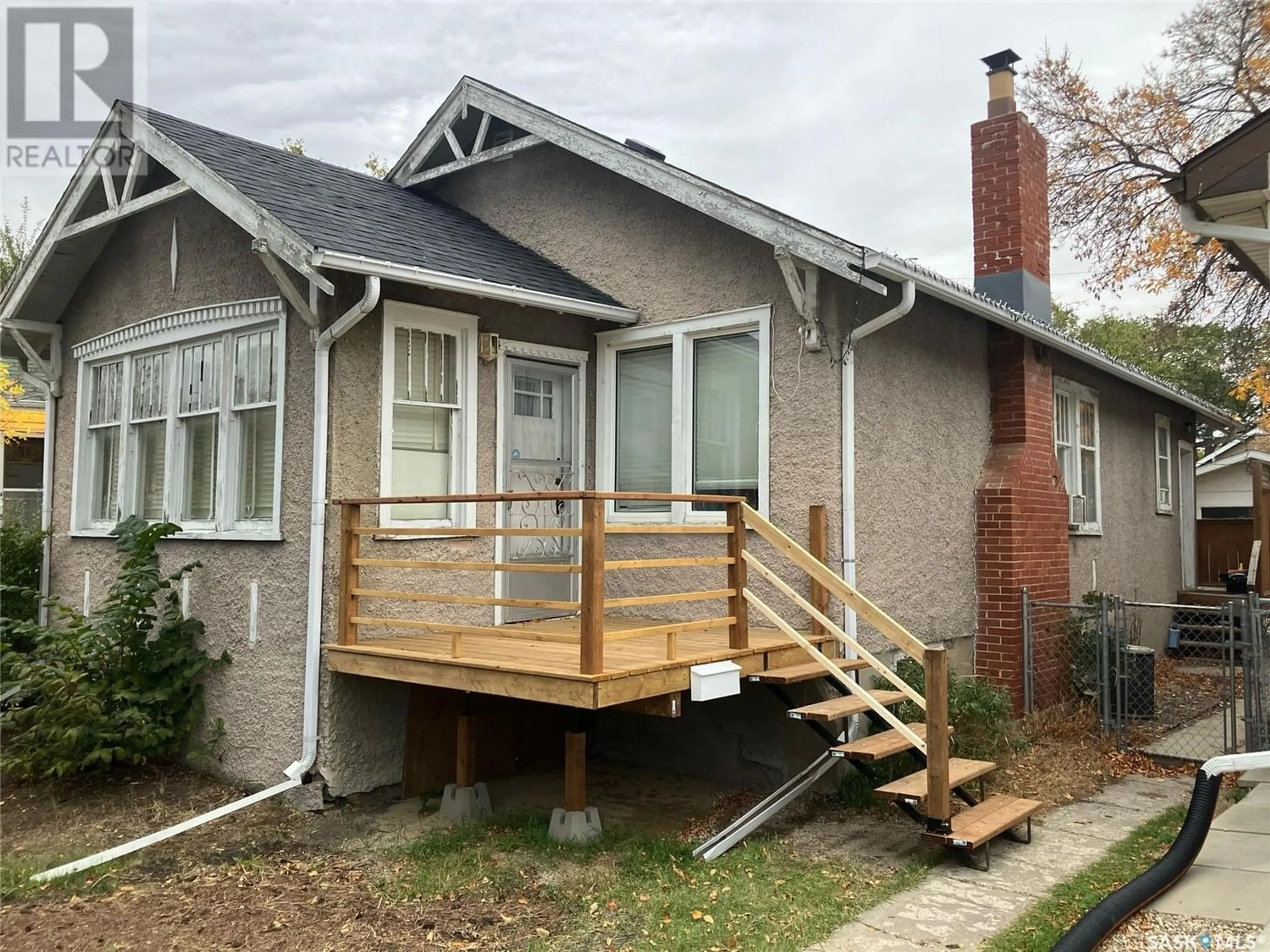 Frontside or backside of a home for 1547 Montague STREET, Regina Saskatchewan S4T3J4