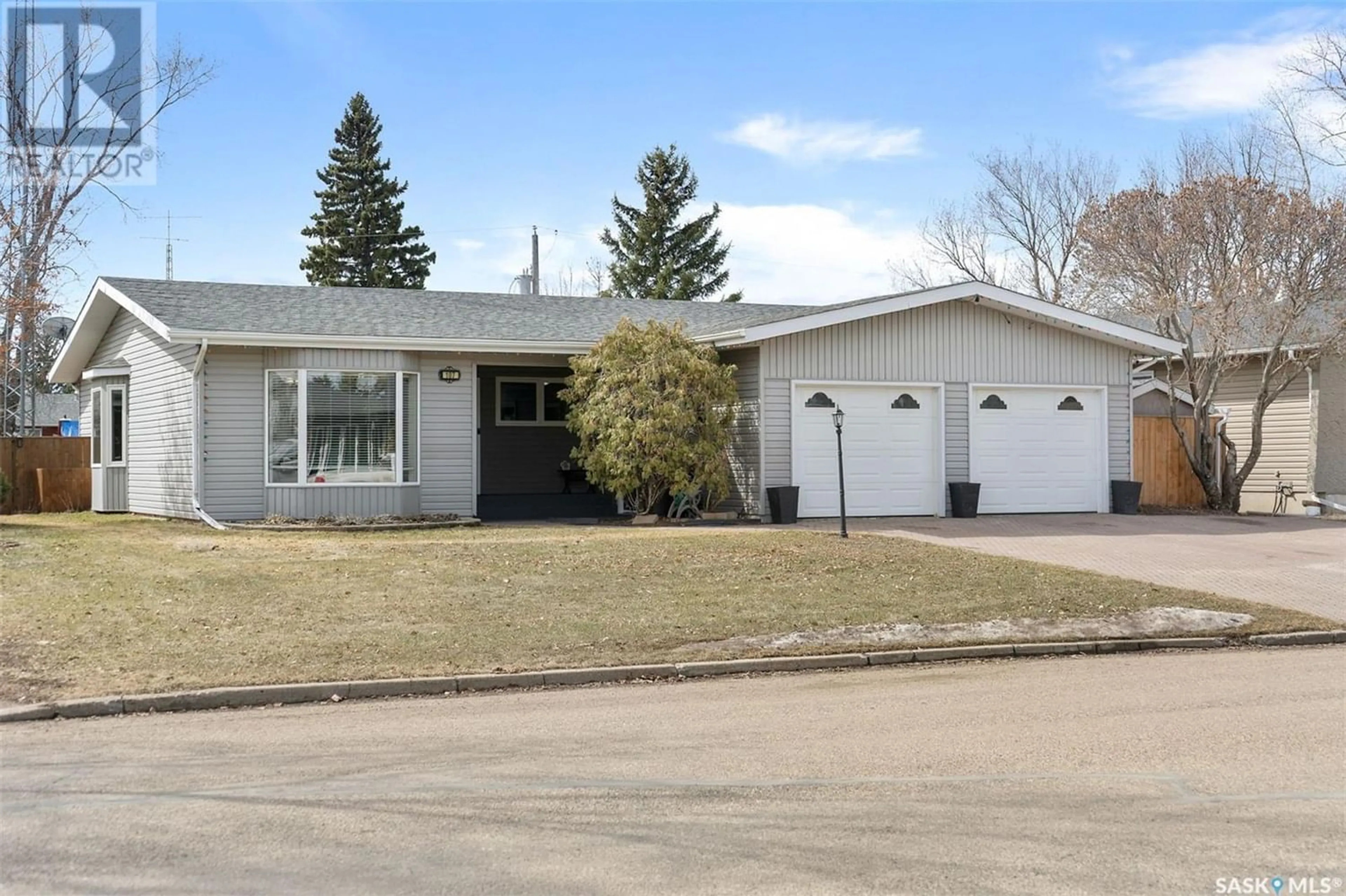 Frontside or backside of a home for 107 7th AVENUE W, Watrous Saskatchewan S0K4T0