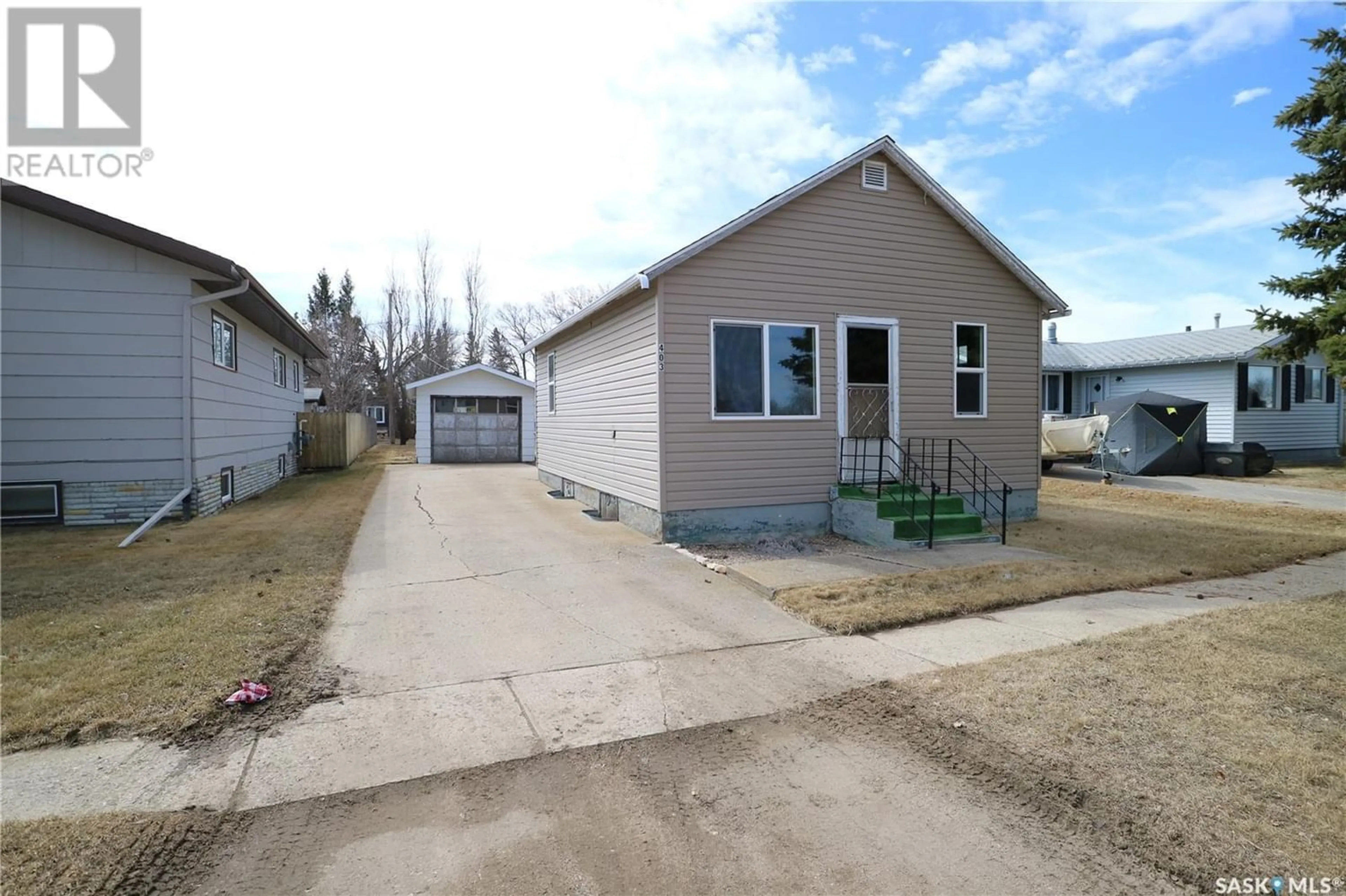 Frontside or backside of a home for 403 Main STREET, Wakaw Saskatchewan S0K4P0