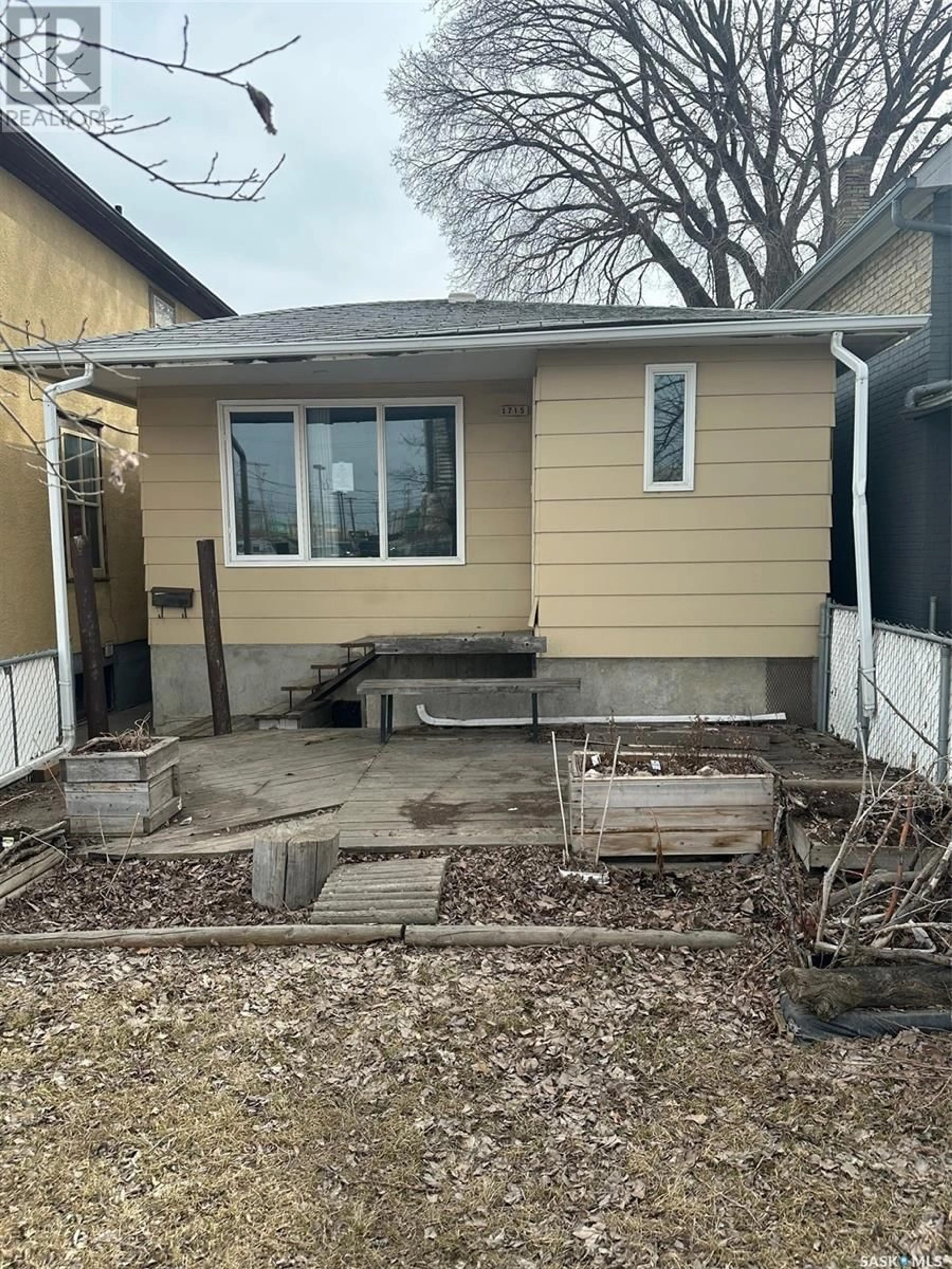 Frontside or backside of a home for 1715 St John STREET, Regina Saskatchewan S4P1R8