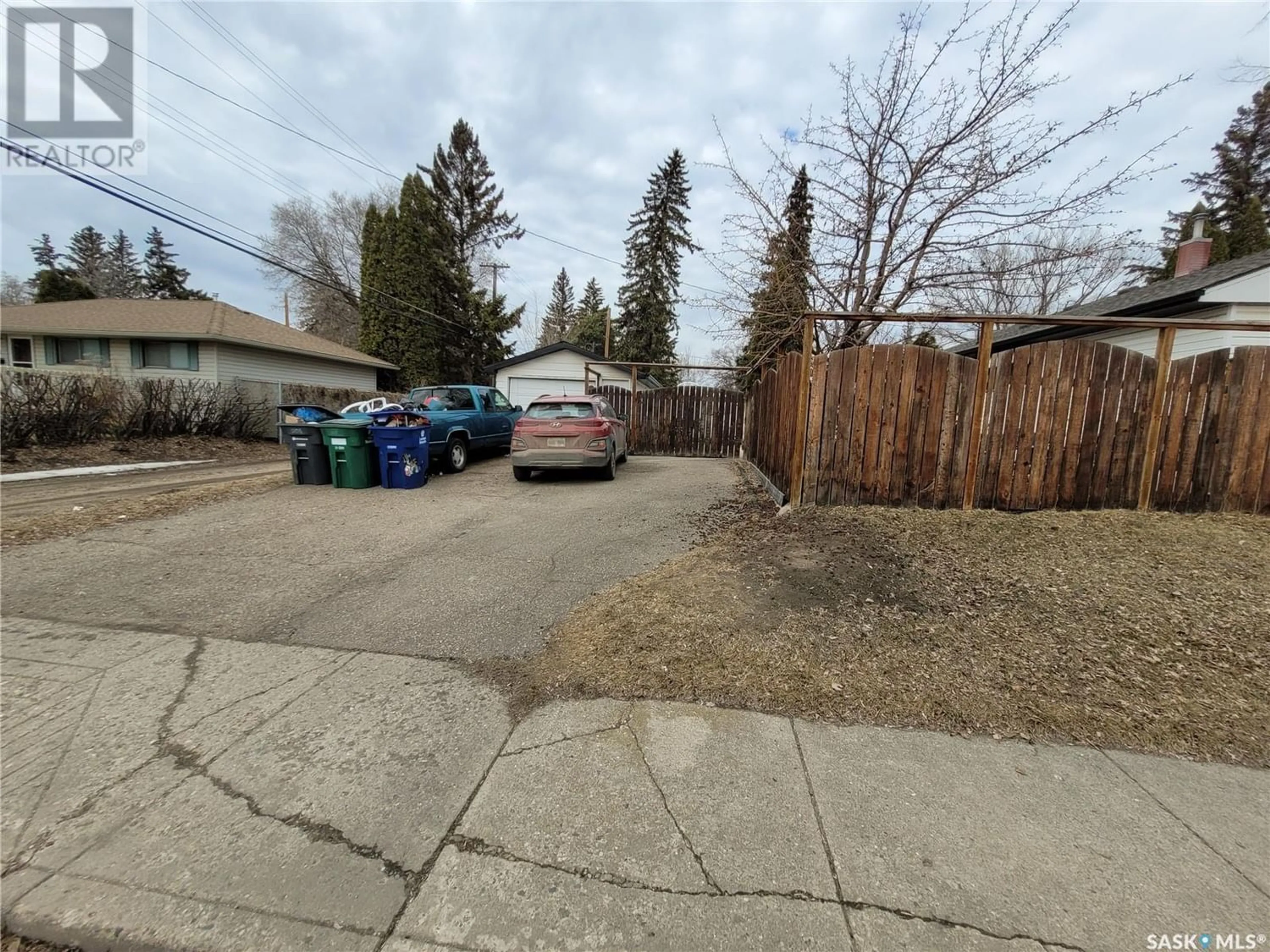 Fenced yard for 208 Wilson CRESCENT, Saskatoon Saskatchewan S7J2L7