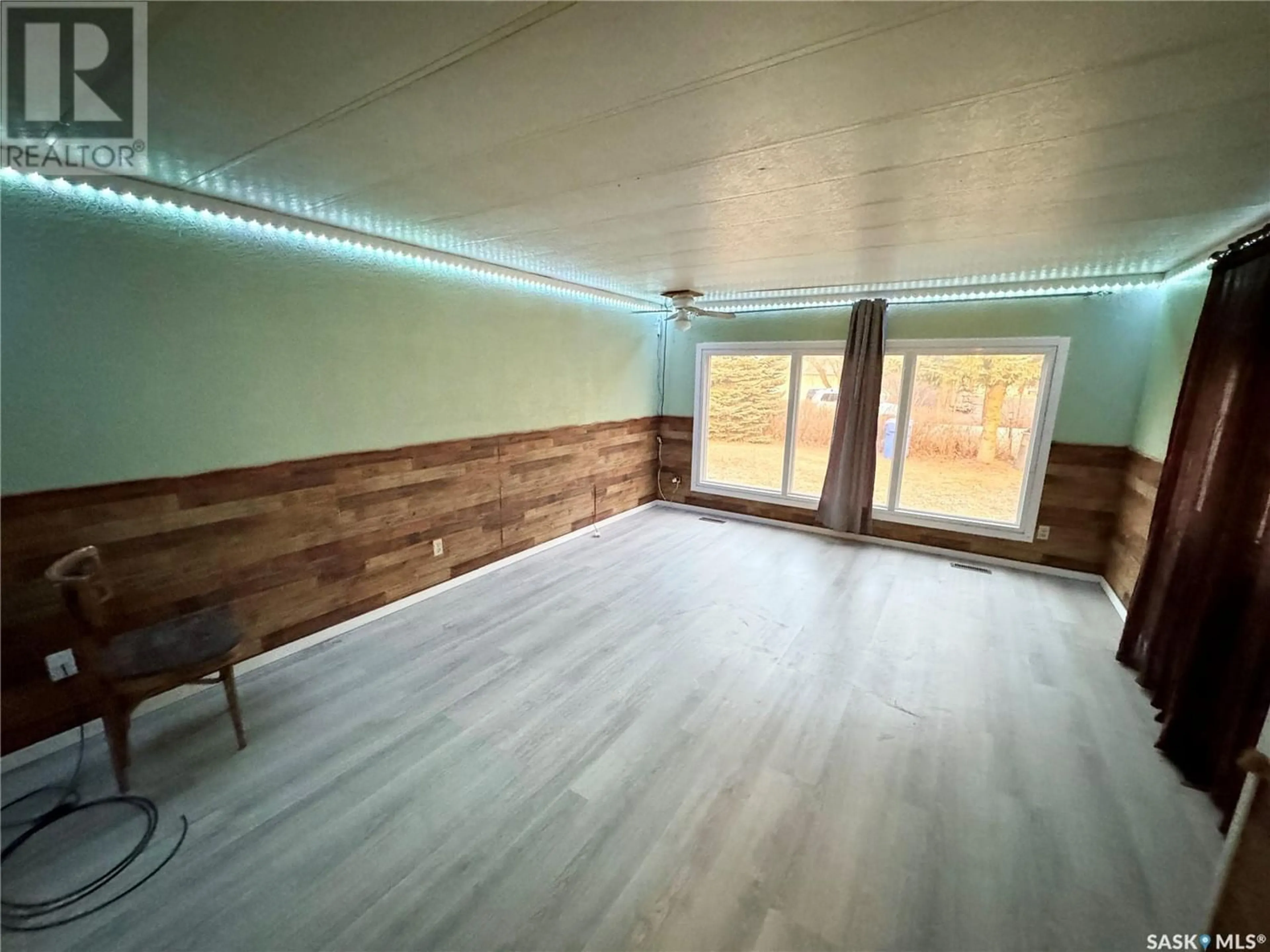 A pic of a room for 214 Oak STREET, Wolseley Saskatchewan S0G5H0