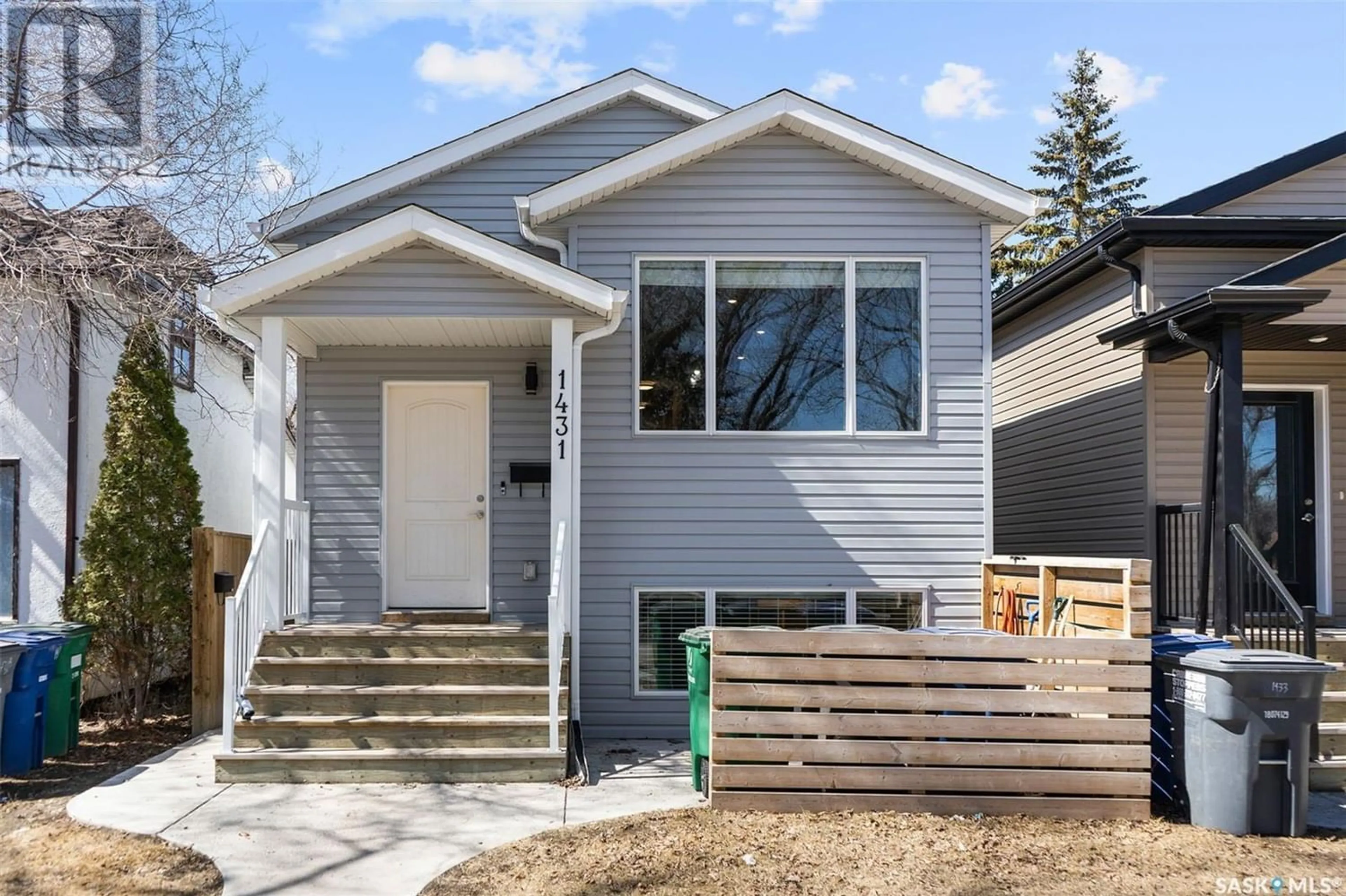 Frontside or backside of a home for 1431 E AVENUE N, Saskatoon Saskatchewan S7L1T7