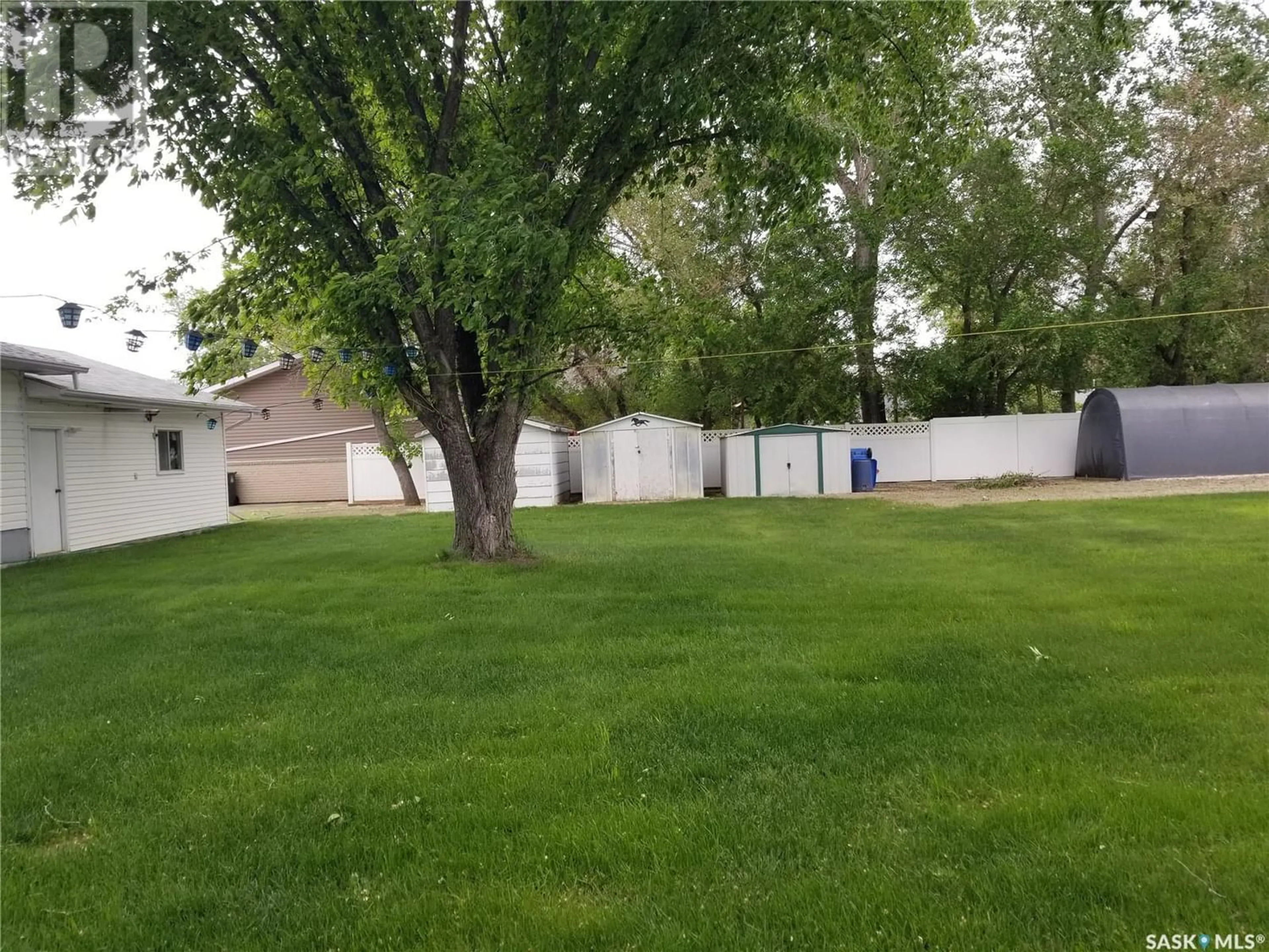 Fenced yard for 1283 Veterans CRESCENT, Estevan Saskatchewan S4A1Z9