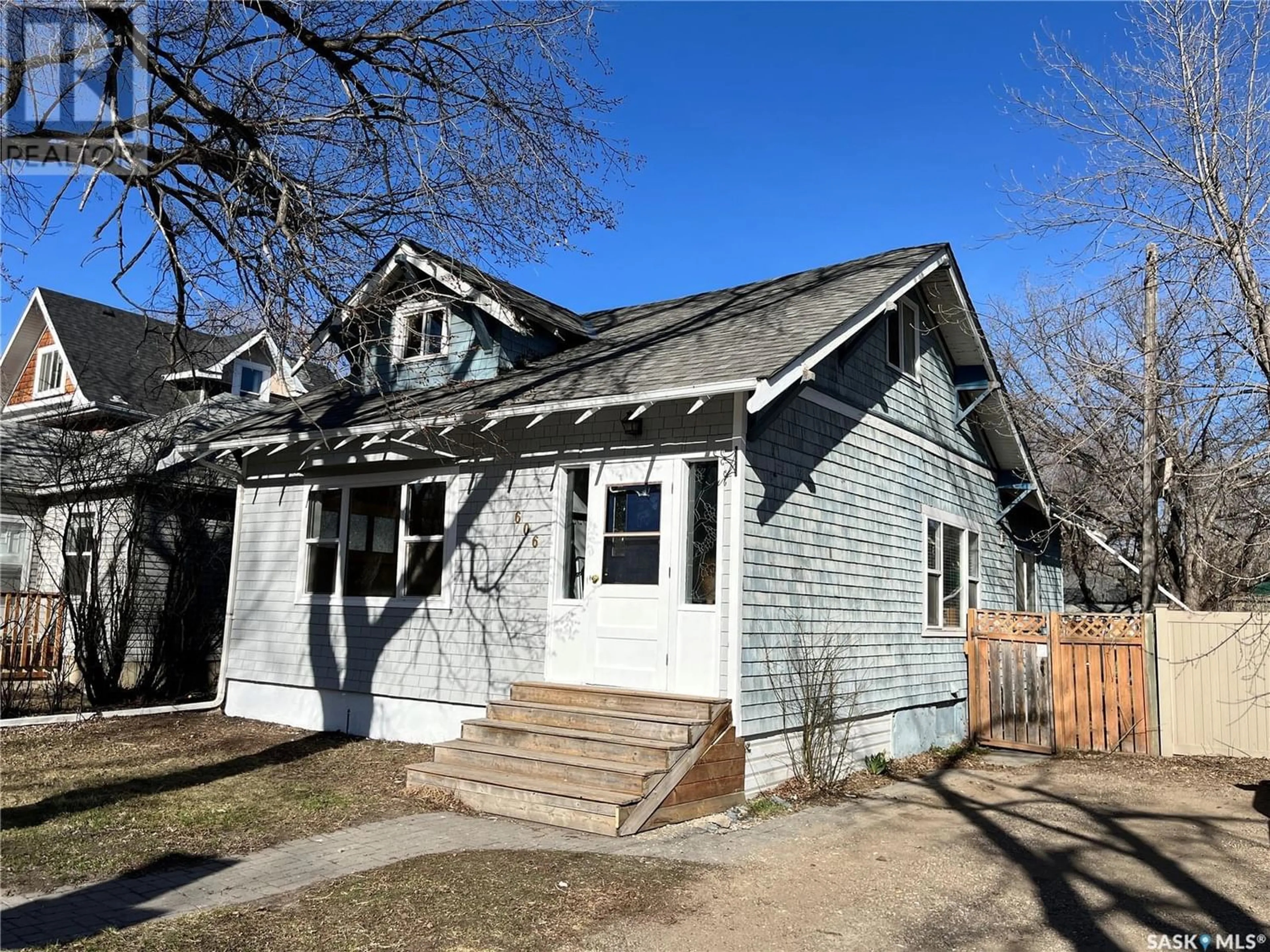 Frontside or backside of a home for 606 7th AVENUE N, Saskatoon Saskatchewan S7K2V1