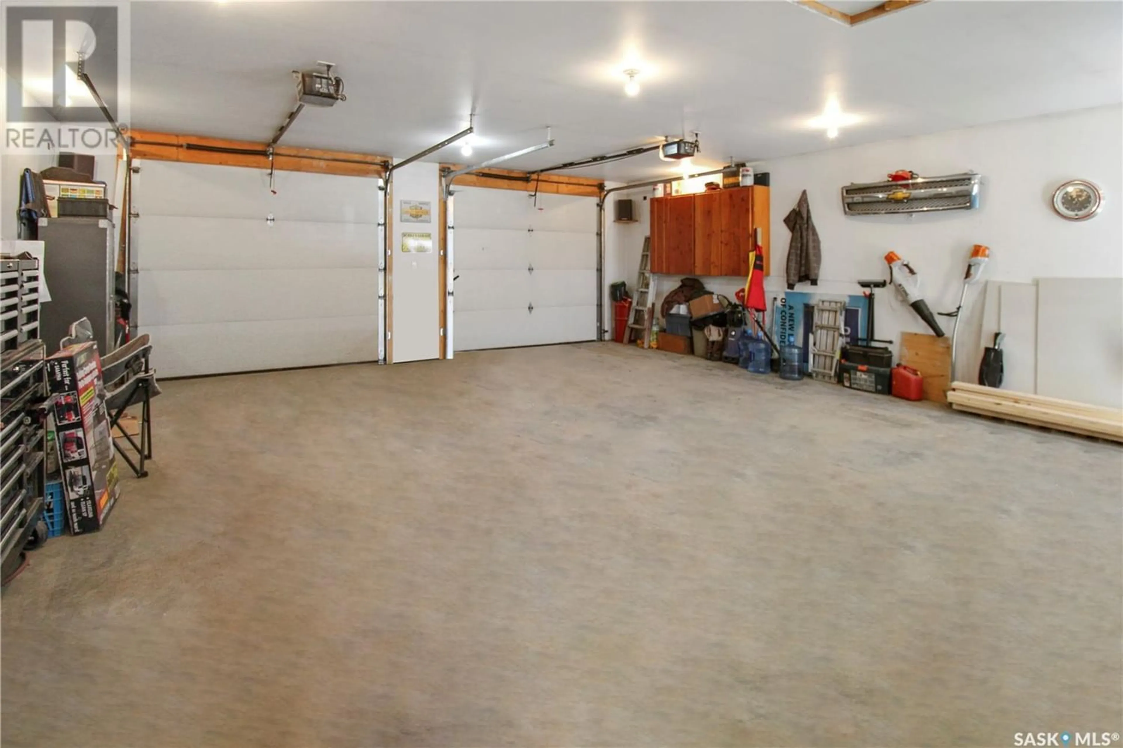 Indoor garage for 259 5th AVENUE SE, Swift Current Saskatchewan S9H3M9