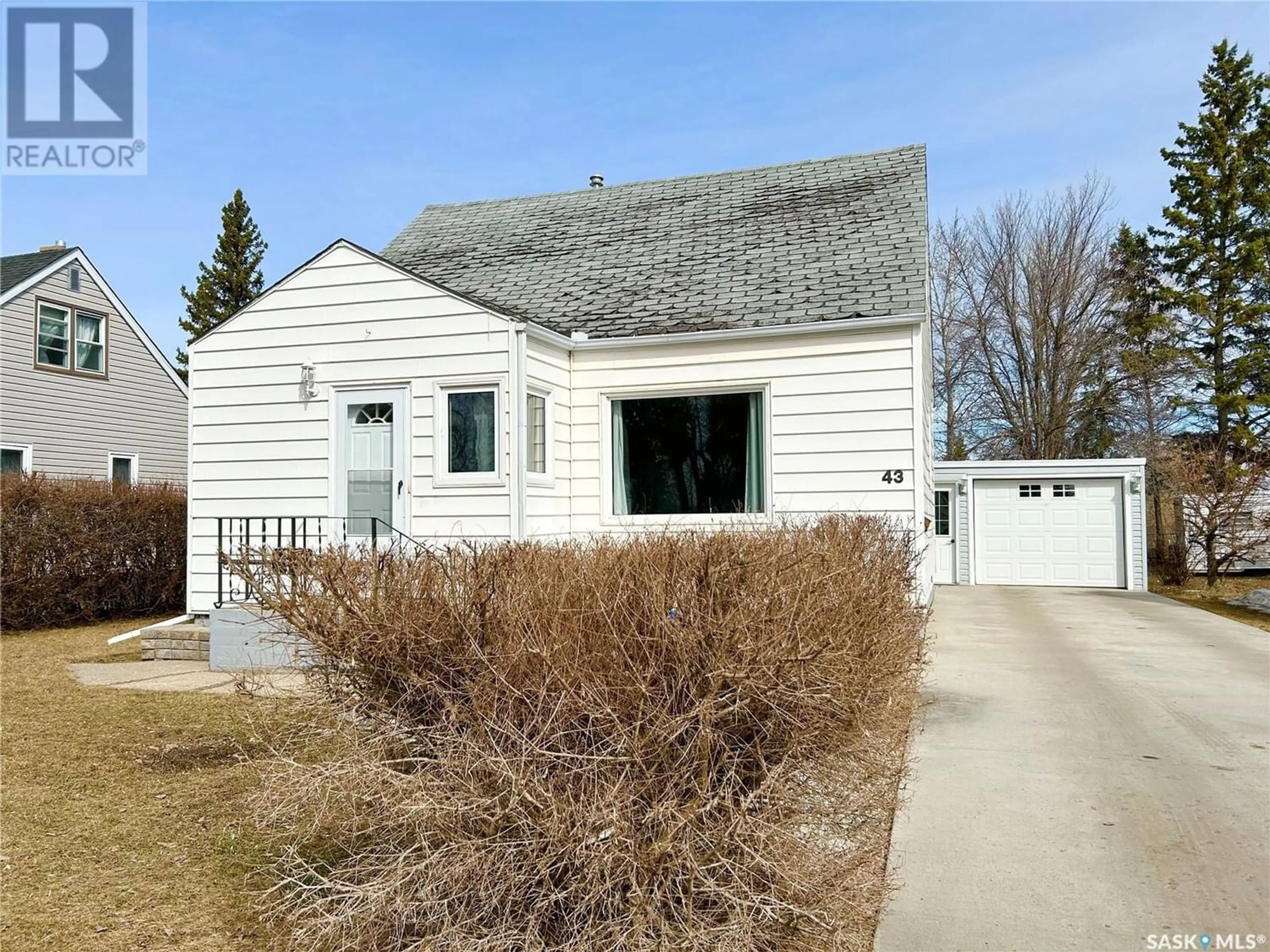 Frontside or backside of a home for 43 King STREET W, Yorkton Saskatchewan S3N0T9