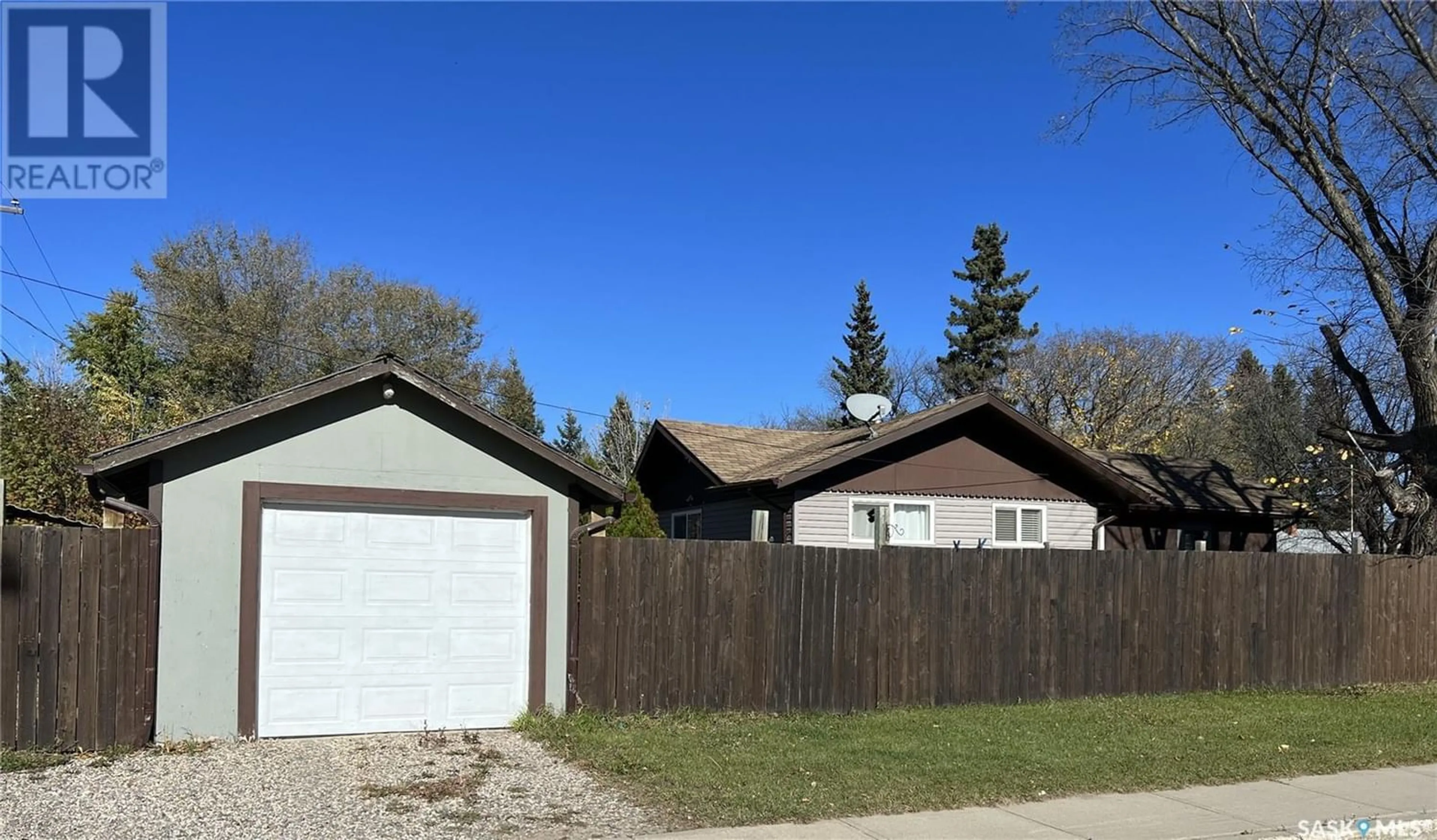 Frontside or backside of a home for 619 1st STREET E, Meadow Lake Saskatchewan S9X1G1