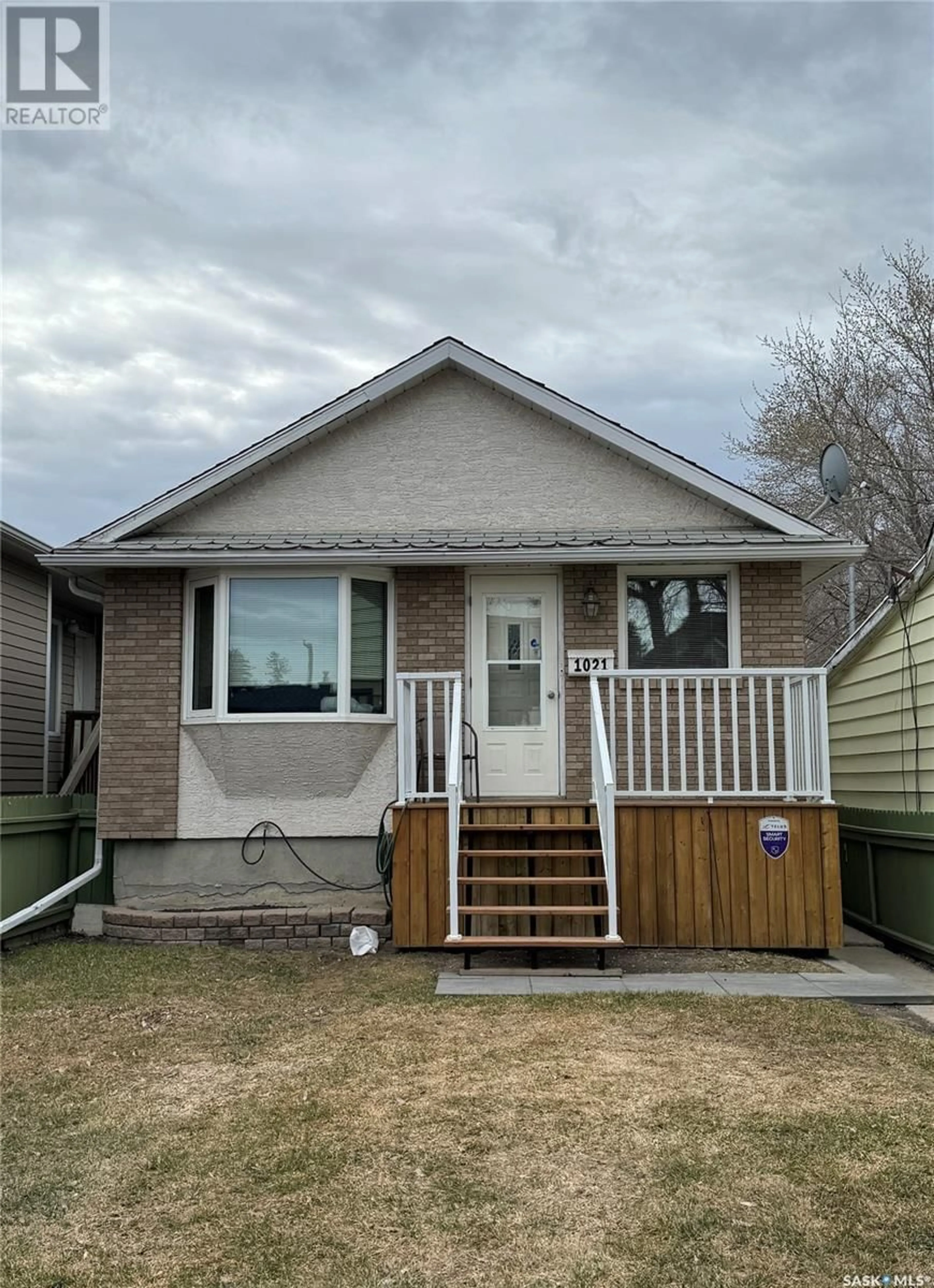 Frontside or backside of a home for 1021 RAE STREET, Regina Saskatchewan S4T2B7