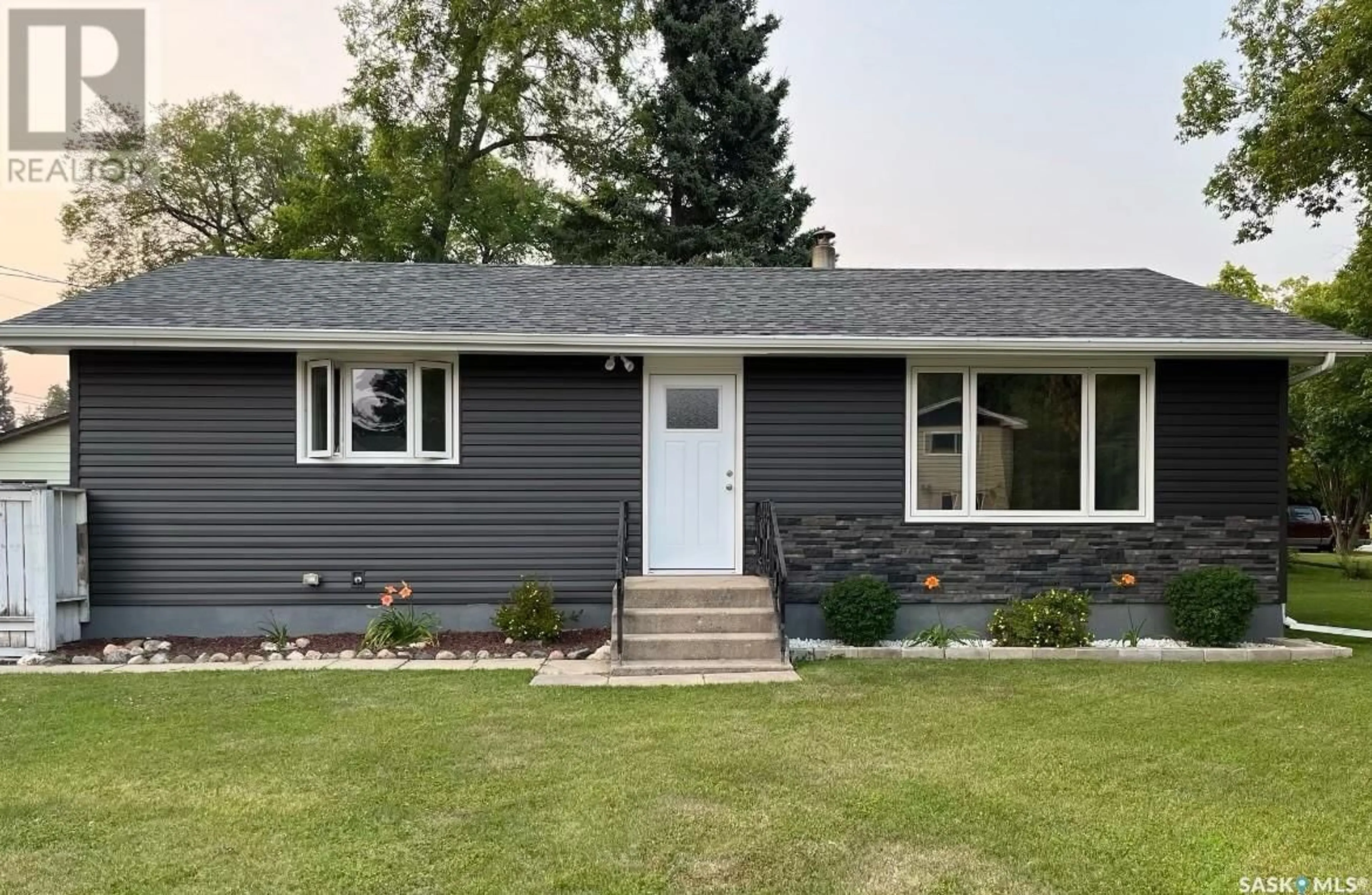 Home with vinyl exterior material for 120 5th STREET E, Nipawin Saskatchewan S0E1E0