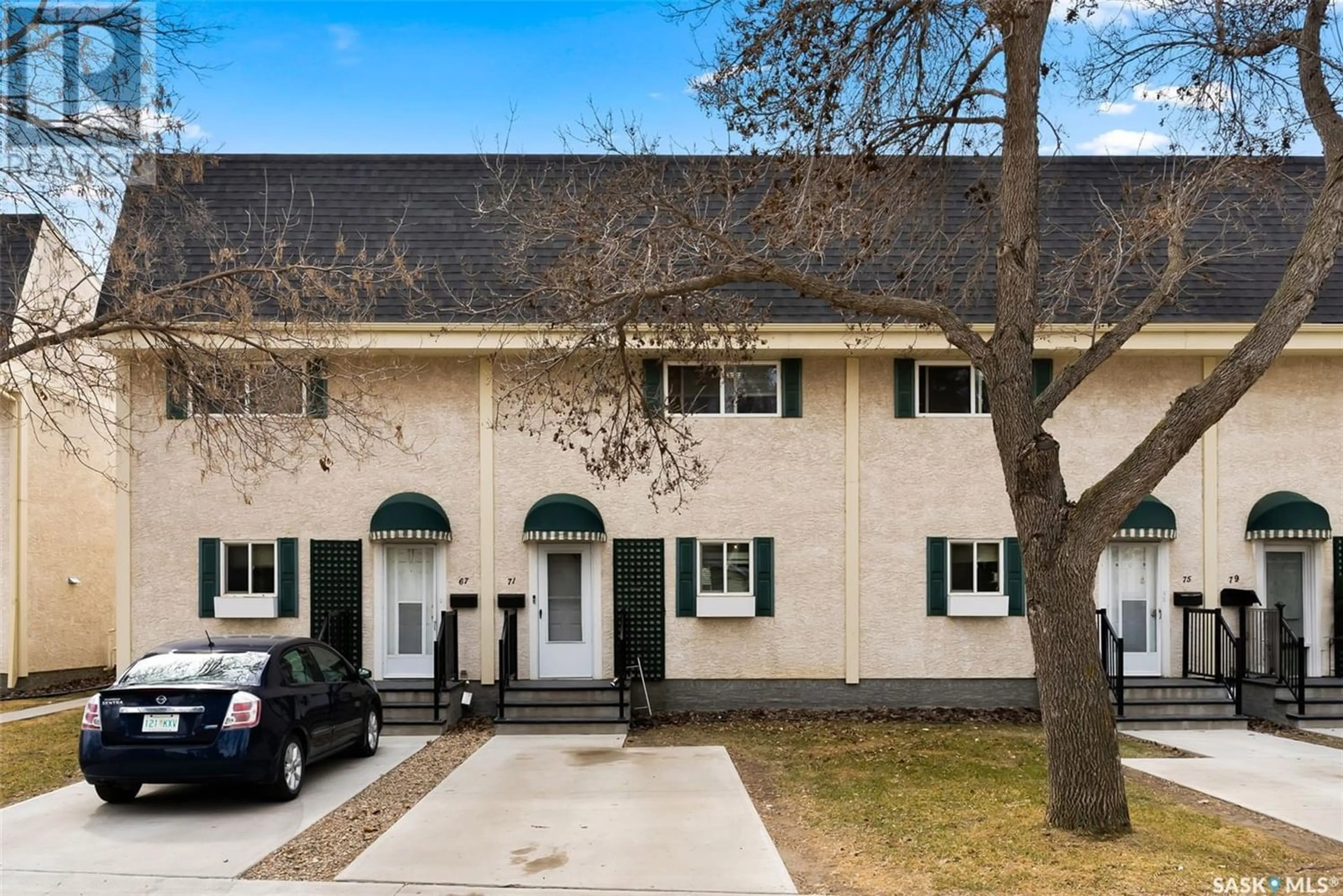 A pic from exterior of the house or condo for 71 Killarney WAY, Regina Saskatchewan S4S6X8