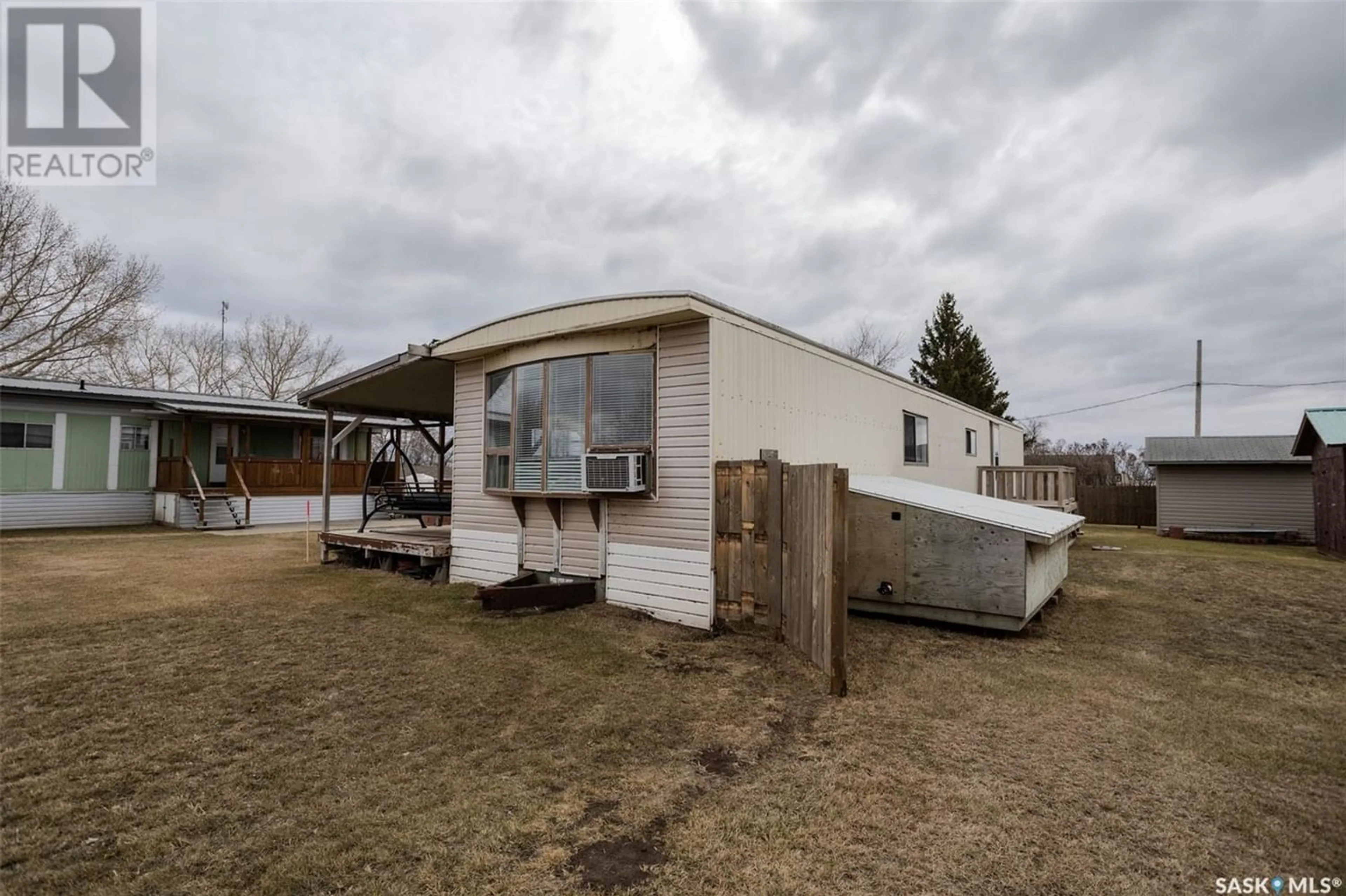 Frontside or backside of a home for 1 Lakeview AVENUE, Martinsons Beach Saskatchewan S0M1X0
