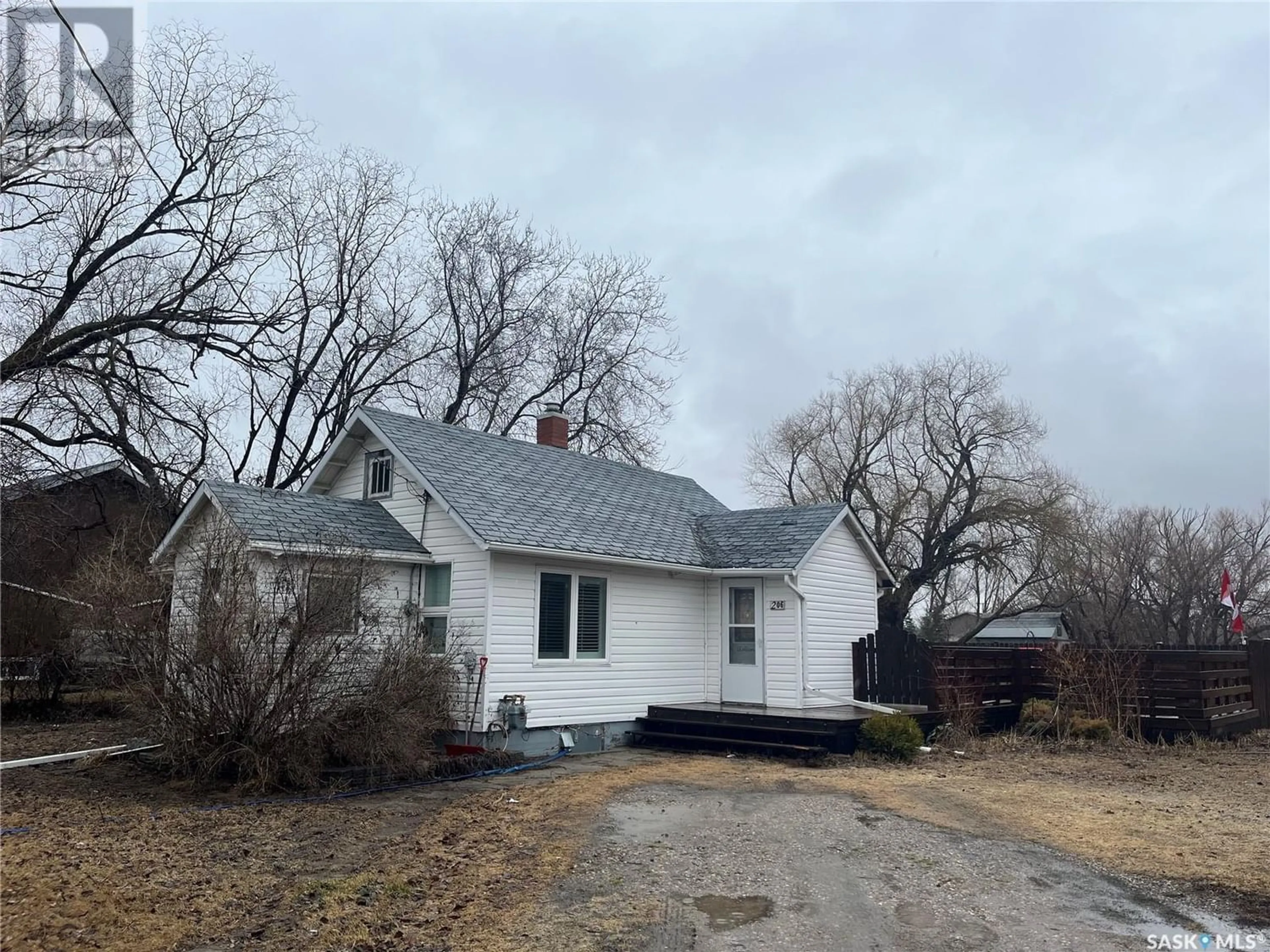 Frontside or backside of a home for 206 Park AVENUE, Esterhazy Saskatchewan S0A0X0