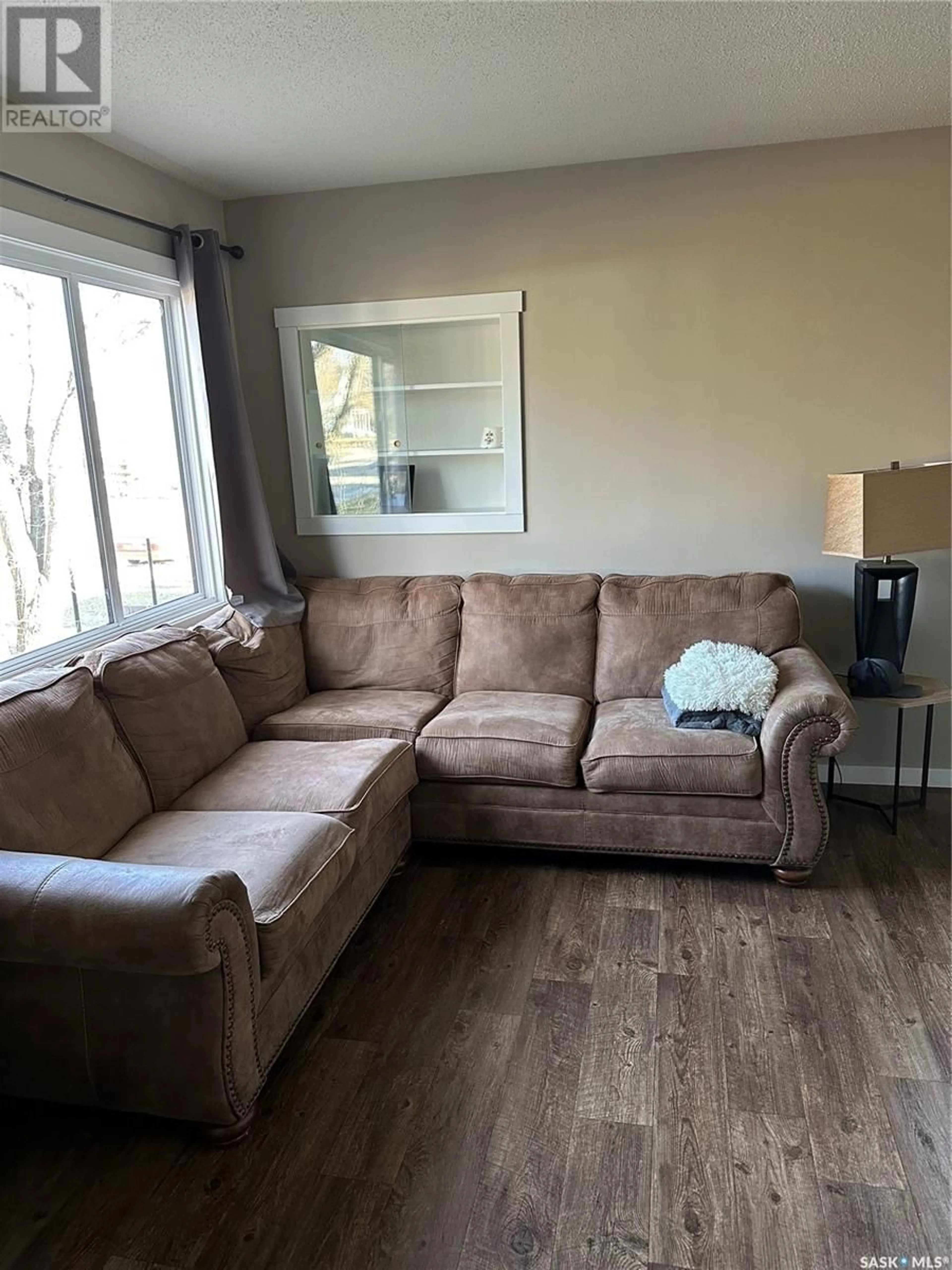 Living room for 246 5th AVENUE NW, Swift Current Saskatchewan S9H0W3