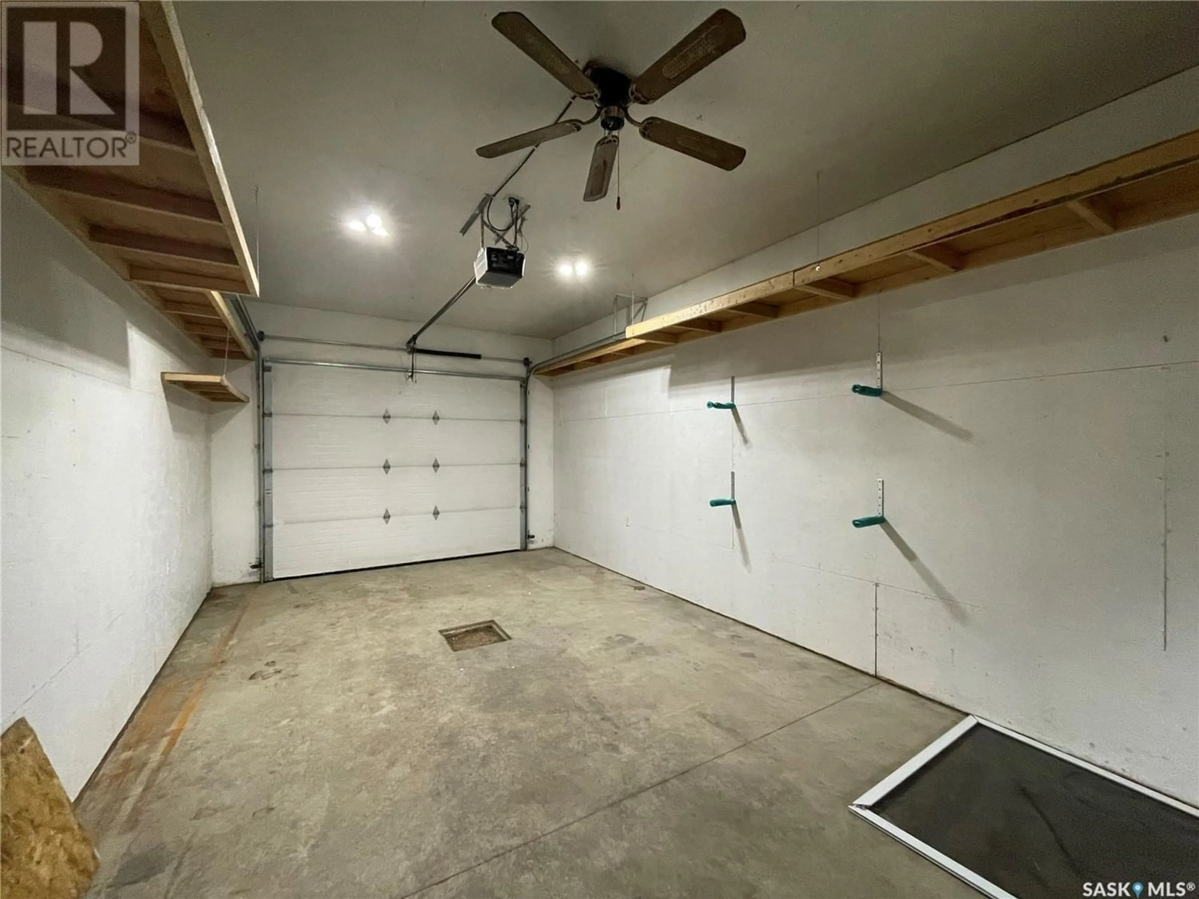 Indoor garage for 357 7th AVENUE W, Melville Saskatchewan S0A2P0