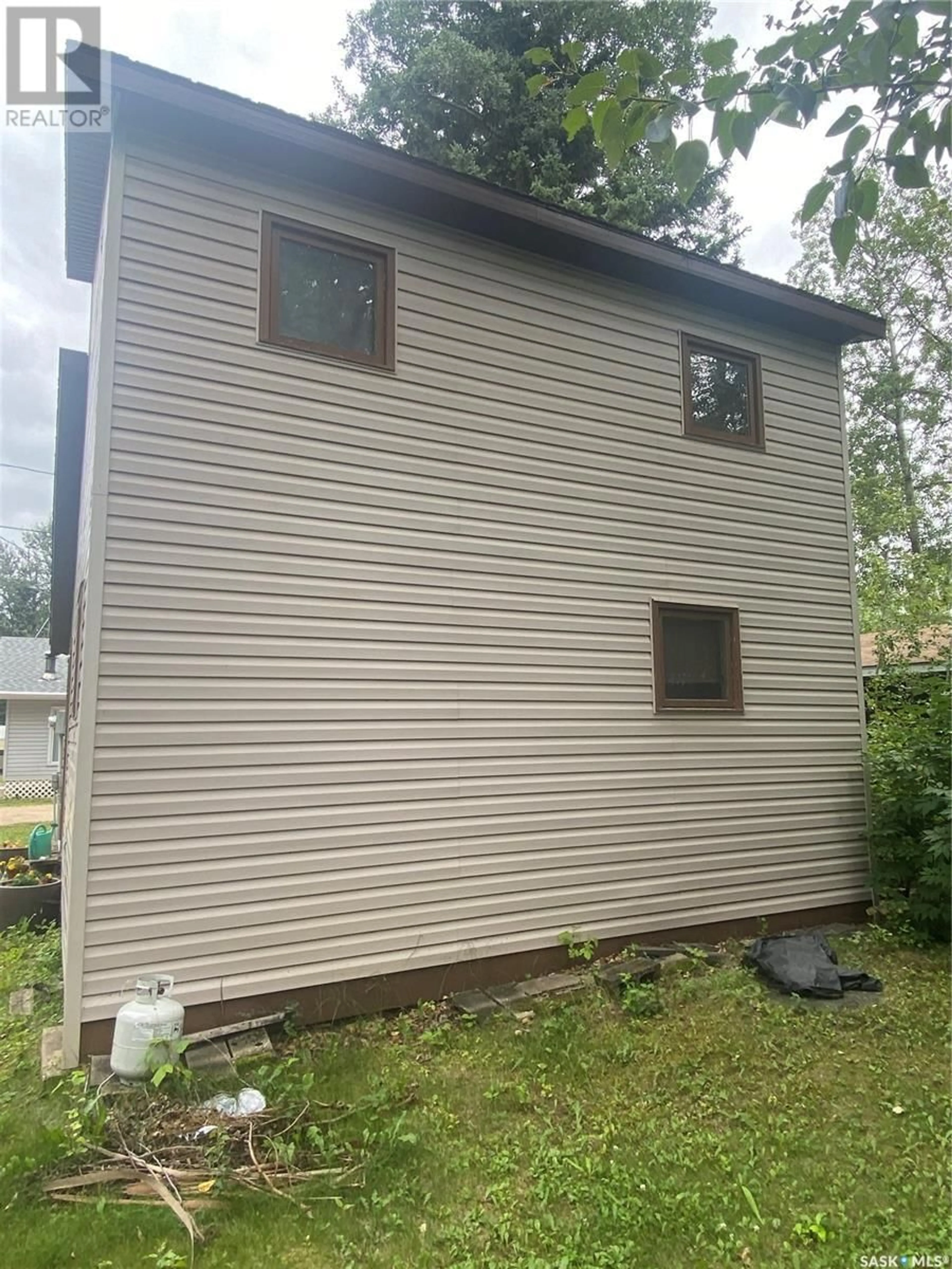 Home with vinyl exterior material for 4 9th STREET, Emma Lake Saskatchewan S0J0N0