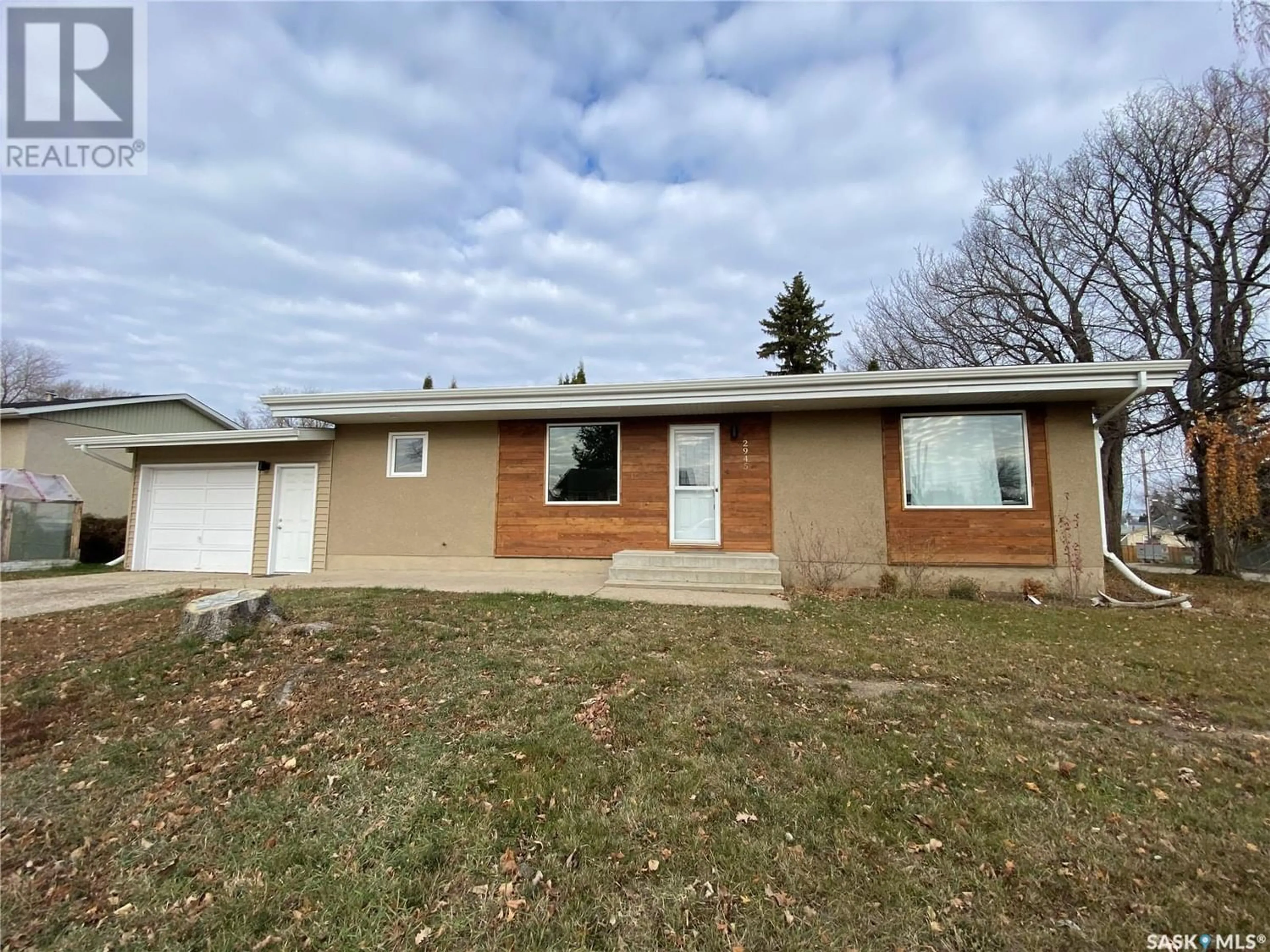 Frontside or backside of a home for 2945 1st AVENUE E, Prince Albert Saskatchewan S6V2C9
