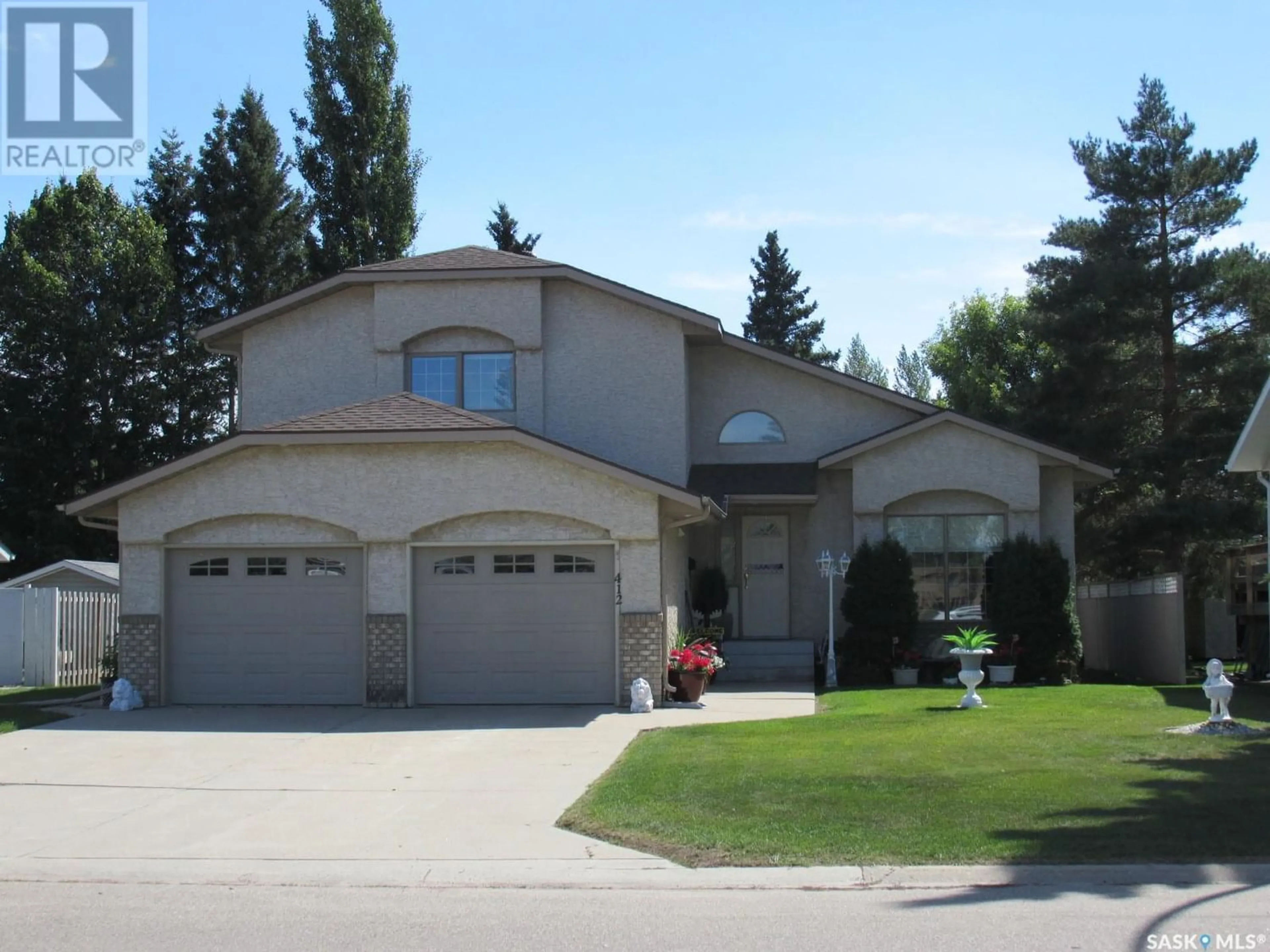 Frontside or backside of a home for 412 9th AVENUE E, Nipawin Saskatchewan S0E1E0