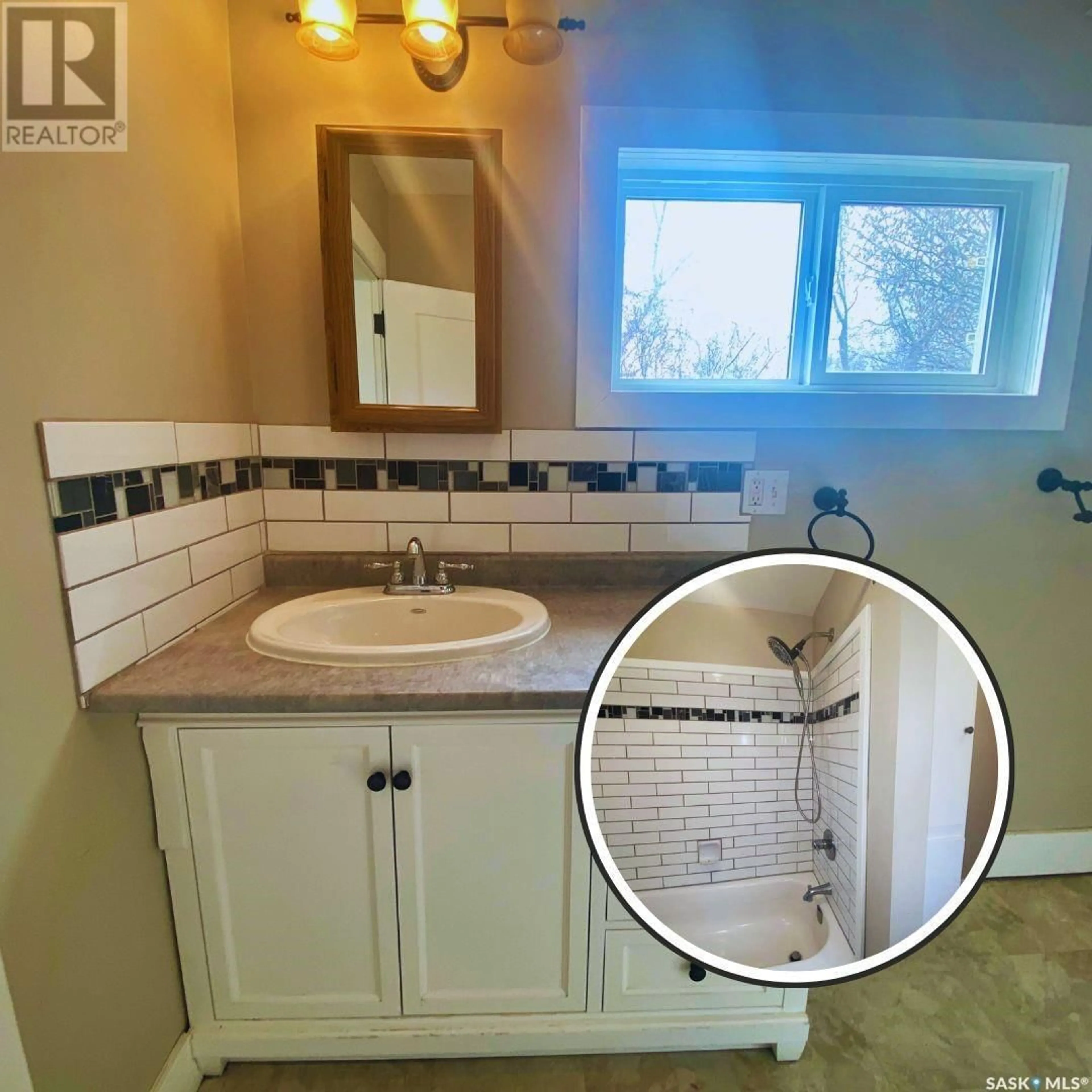 Bathroom for 5260 Kings AVENUE, Gull Lake Saskatchewan S0N1A0