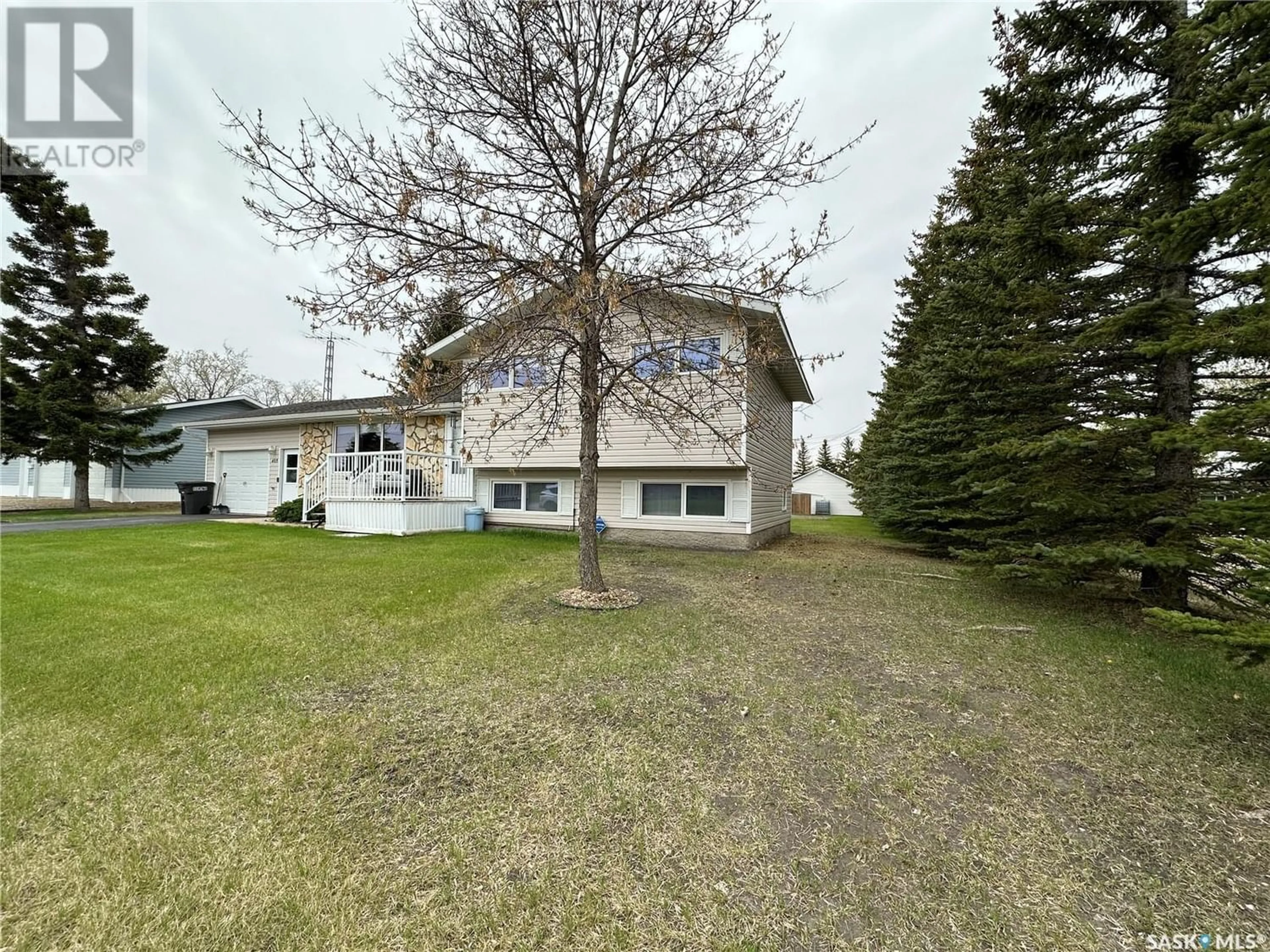 Dining room for 403 2nd STREET NE, Watson Saskatchewan S0K4V0