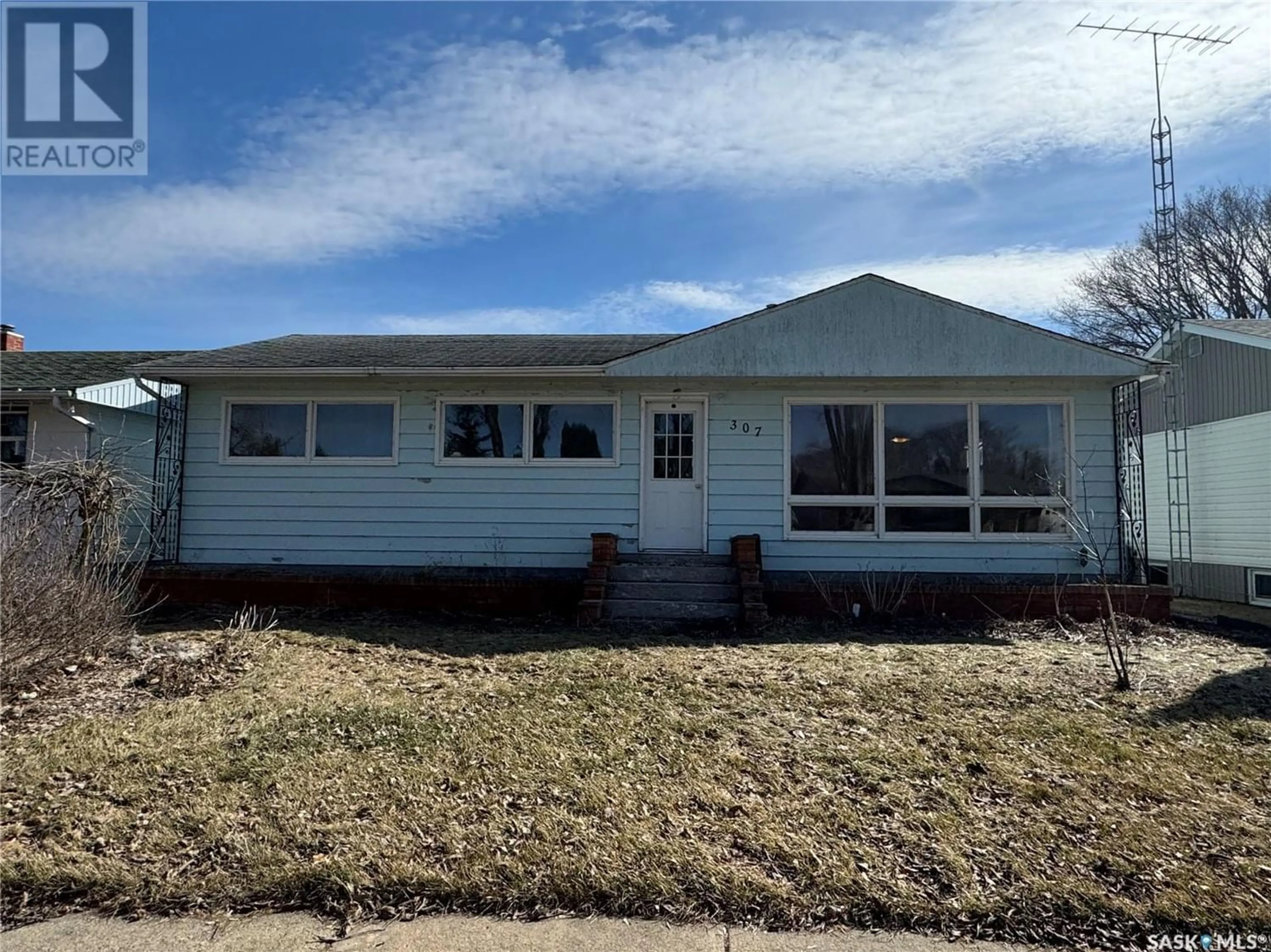 Frontside or backside of a home for 307 1st AVENUE NE, Preeceville Saskatchewan S0A3B0