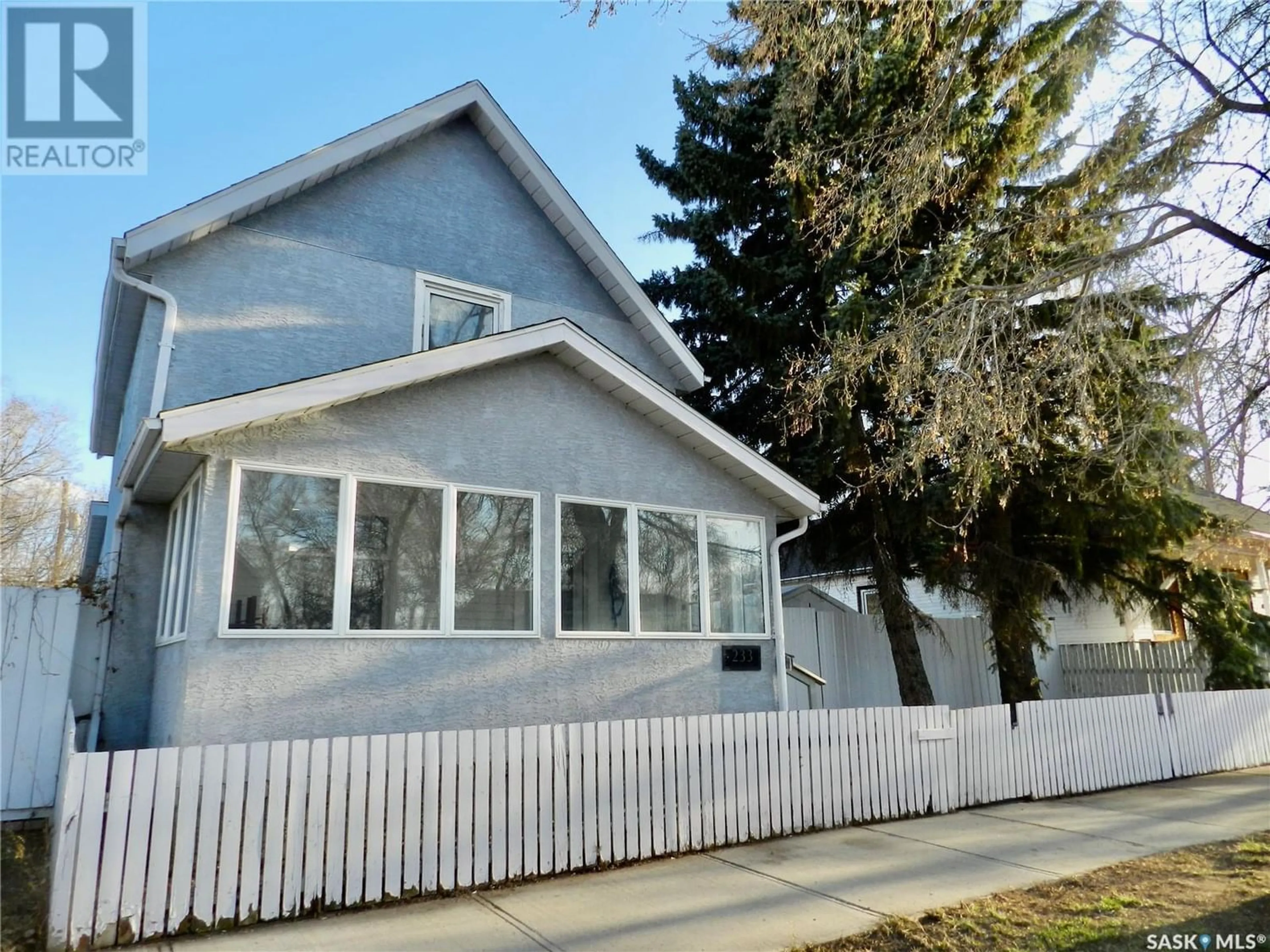Frontside or backside of a home for 233 Lillooet STREET W, Moose Jaw Saskatchewan S6H4Z1