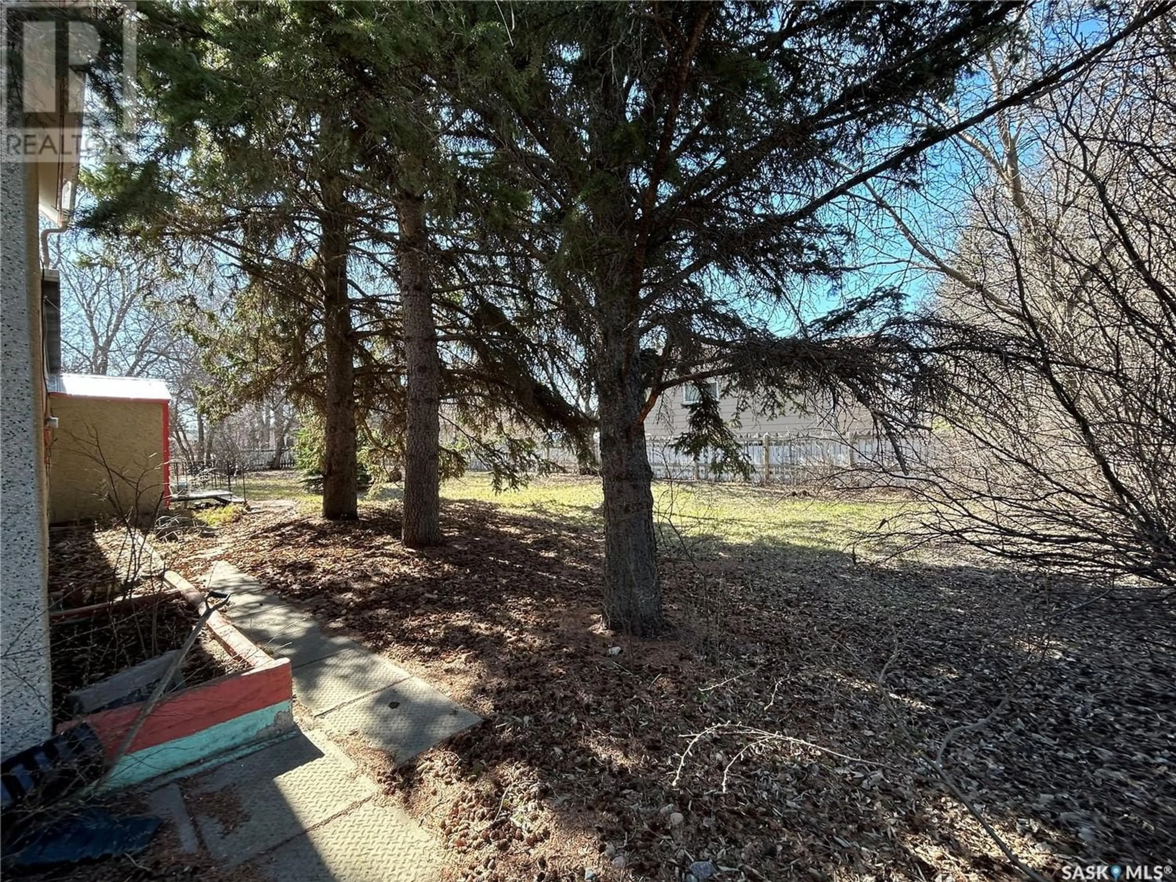 A pic from exterior of the house or condo, the fenced backyard for 209 Campkin STREET, Francis Saskatchewan S0G1V0