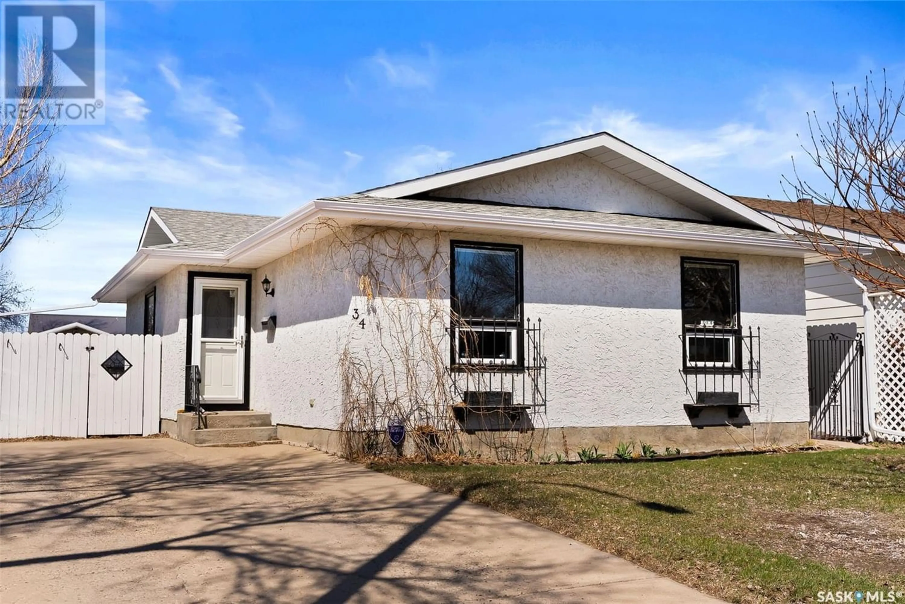 Frontside or backside of a home for 34 Newstead AVENUE, Regina Saskatchewan S4X1H2