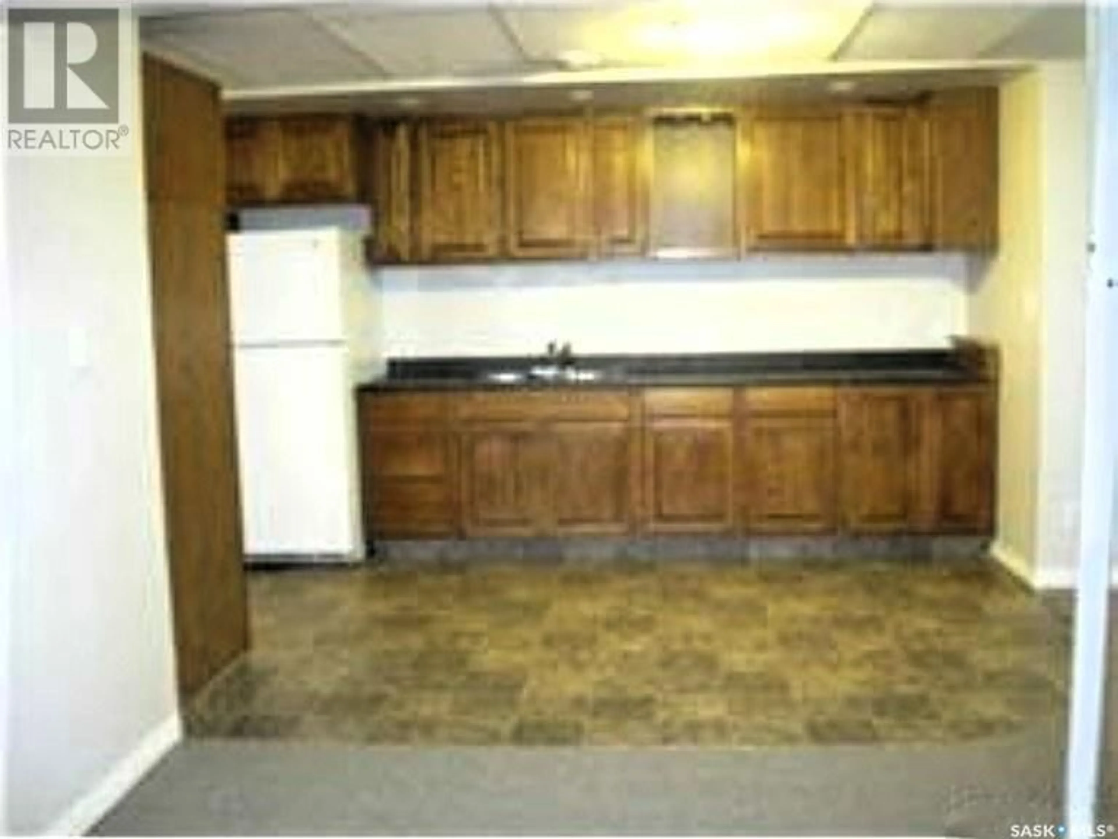 Standard kitchen, unknown floor, cottage for 608 B AVENUE W, Wynyard Saskatchewan S0A4T0